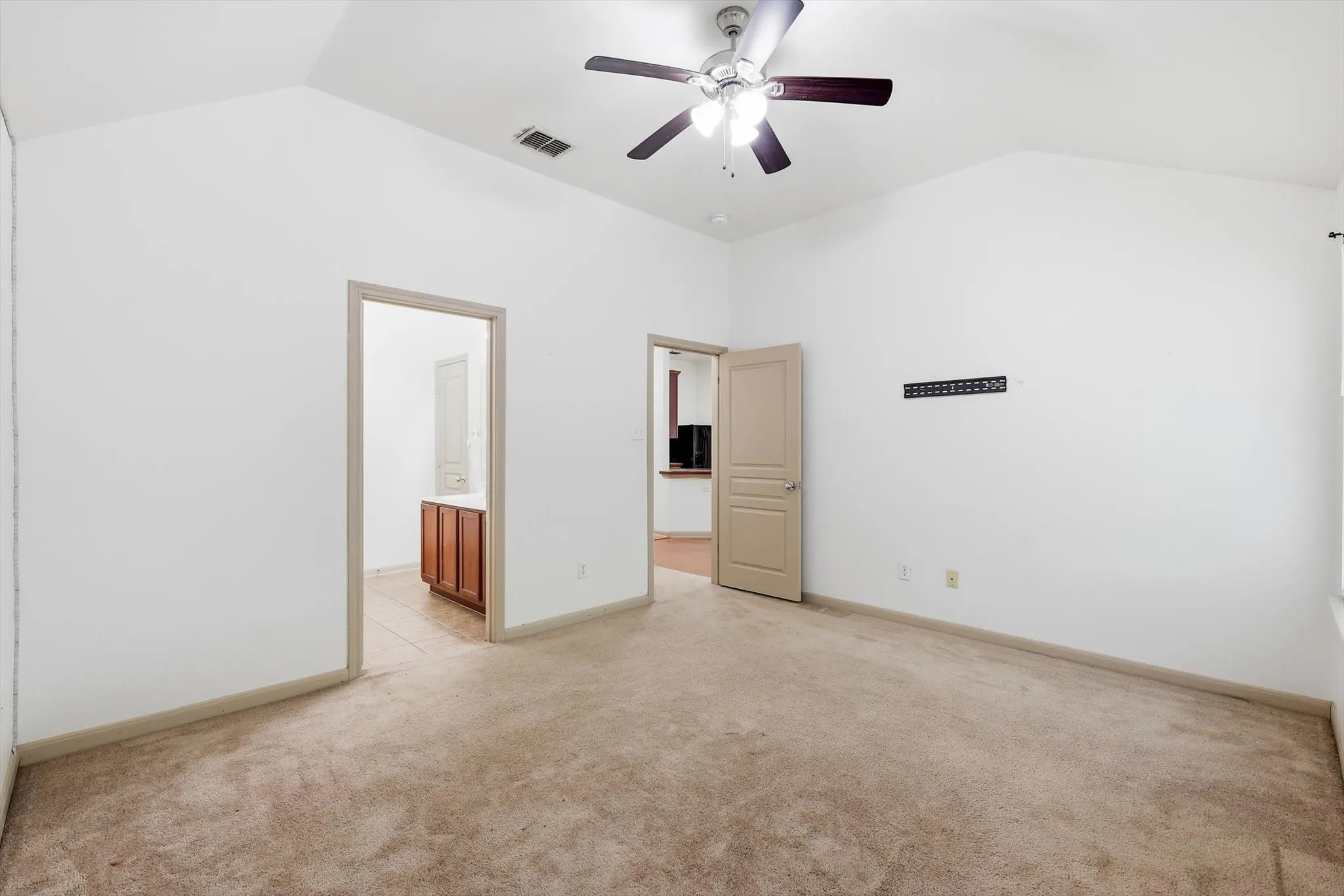 Single Family Residence For Rent in Denton County , 2340 Evening Song Drive, Little Elm, Texas 75068, 3 Bedrooms, 2 Bathrooms, 2 Garage spaces, 1,525 Sqft, built in 2005, Price $2,000, mls#21352309, Real Estate Agent in Little Elm, Homes For Rent in Denton county, Homes For Rent in Little Elm, Realtor in Little Elm Texas, Real Estate Brokerage Independent Realty Texas, Luminita Cordes Realtor