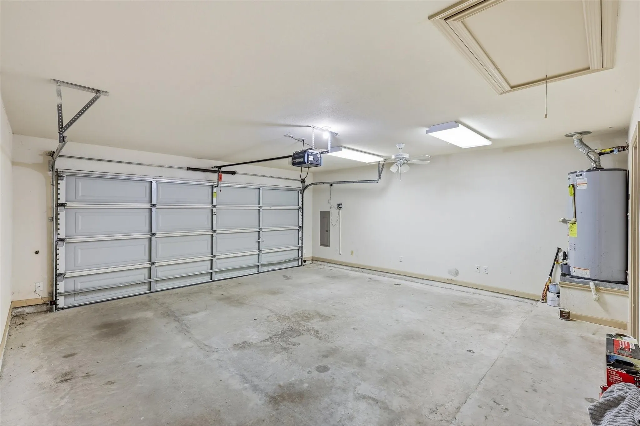 Single Family Residence For Rent in Denton County , 2340 Evening Song Drive, Little Elm, Texas 75068, 3 Bedrooms, 2 Bathrooms, 2 Garage spaces, 1,525 Sqft, built in 2005, Price $2,000, mls#21352309, Real Estate Agent in Little Elm, Homes For Rent in Denton county, Homes For Rent in Little Elm, Realtor in Little Elm Texas, Real Estate Brokerage Independent Realty Texas, Luminita Cordes Realtor