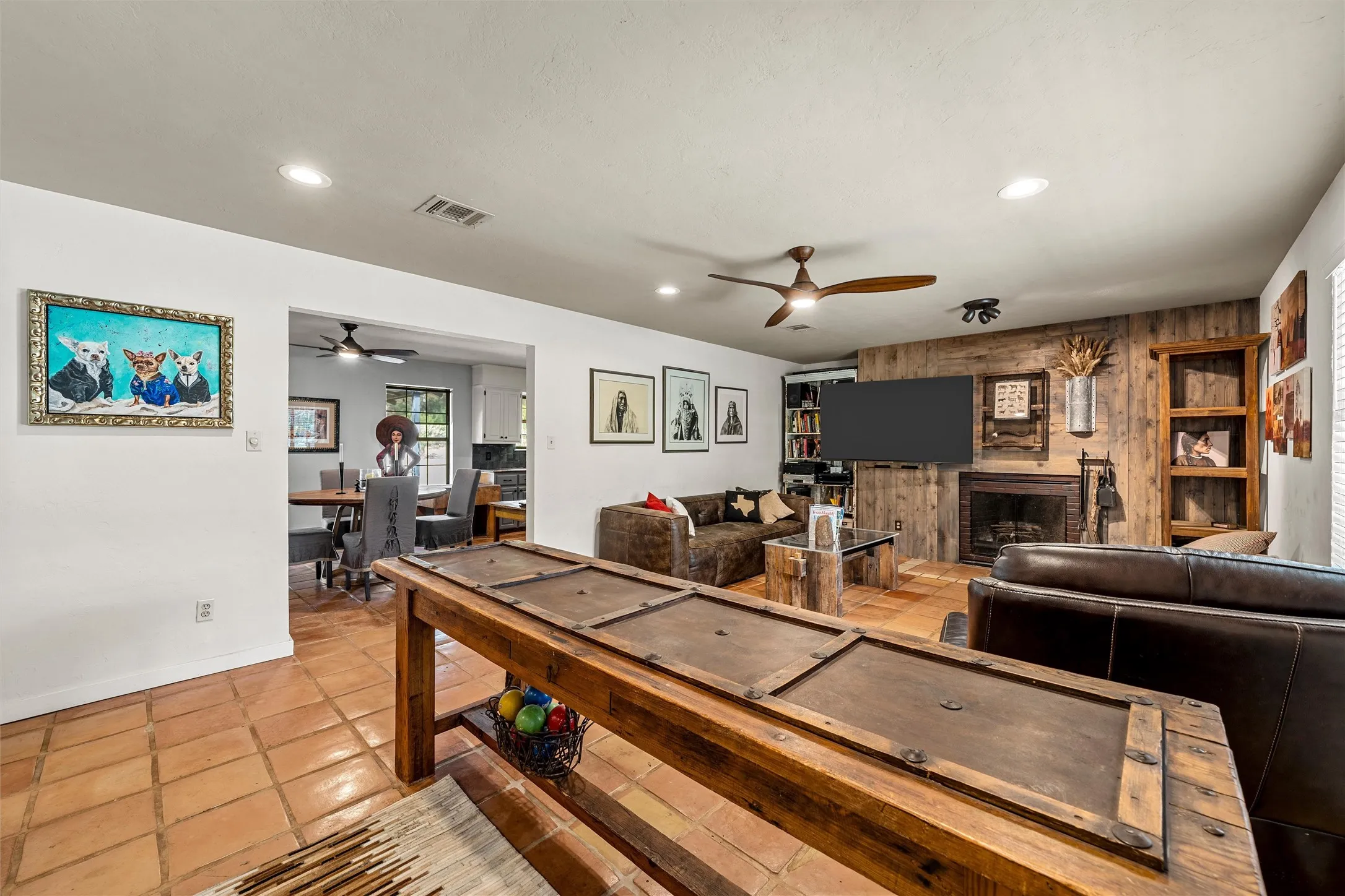 Single Family Residence For Sale in Mc Lennan County , 266 Childress Creek Drive, China Spring, Texas 76633, 3 Bedroom, 2 Bathroom, 2 Garage spaces, 1,574 Sqft, built in 1989, mls#21353243, Real Estate Agent in China Spring, Homes For Sale in Mc Lennan county, Homes For Sale in China Spring, Realtor in China Spring Texas, Real Estate Brokerage Independent Realty Texas, Luminita Cordes Realtor