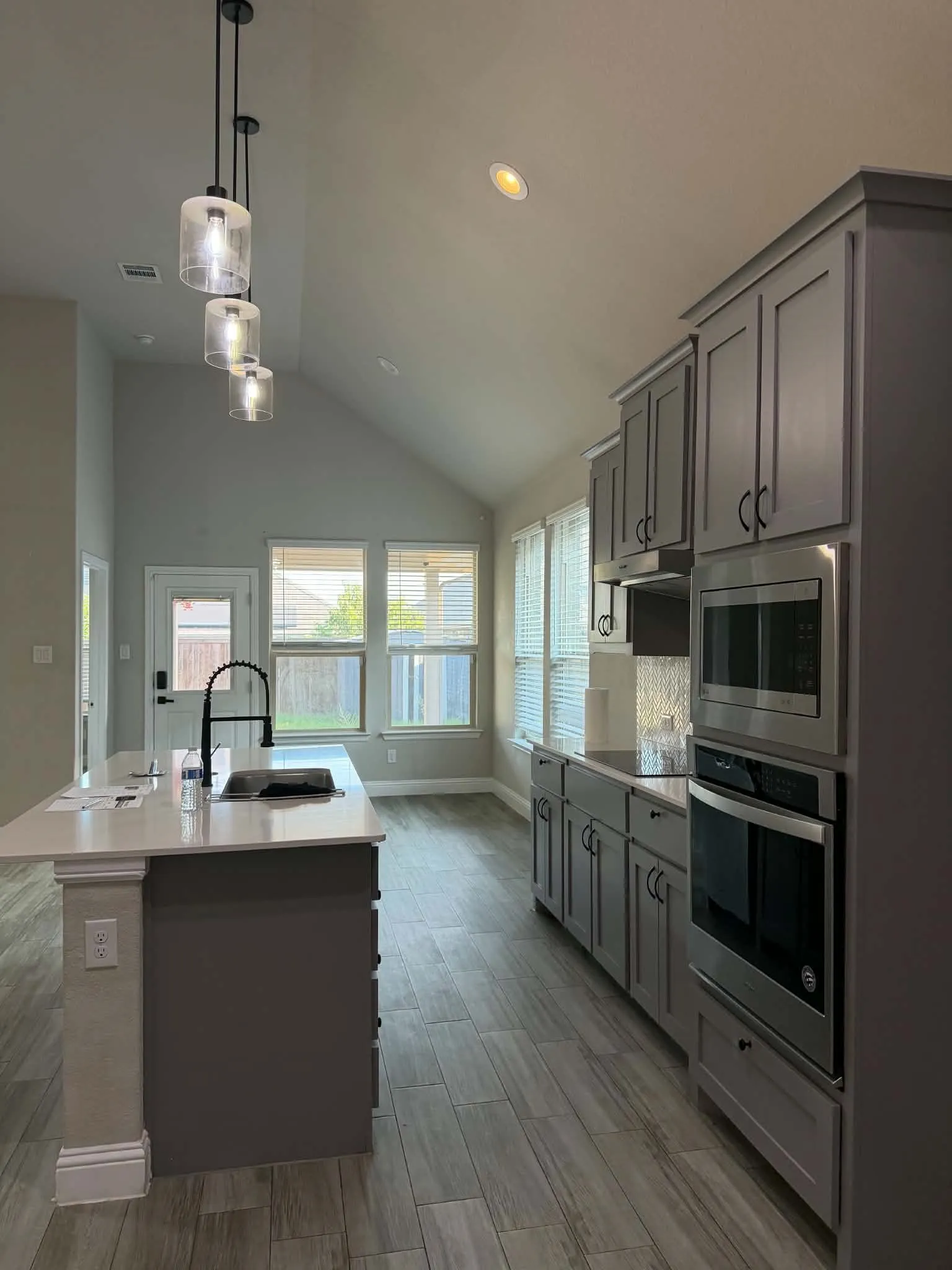 Single Family Residence For Sale in Denton County , 1033 Almond Street, Hickory Creek, Texas 75065, 4 Bedroom, 2 Bathroom, 2 Garage spaces, 1,809 Sqft, built in 2021, mls#21353277, Real Estate Agent in Hickory Creek, Homes For Sale in Denton county, Homes For Sale in Hickory Creek, Realtor in Hickory Creek Texas, Real Estate Brokerage Independent Realty Texas, Luminita Cordes Realtor