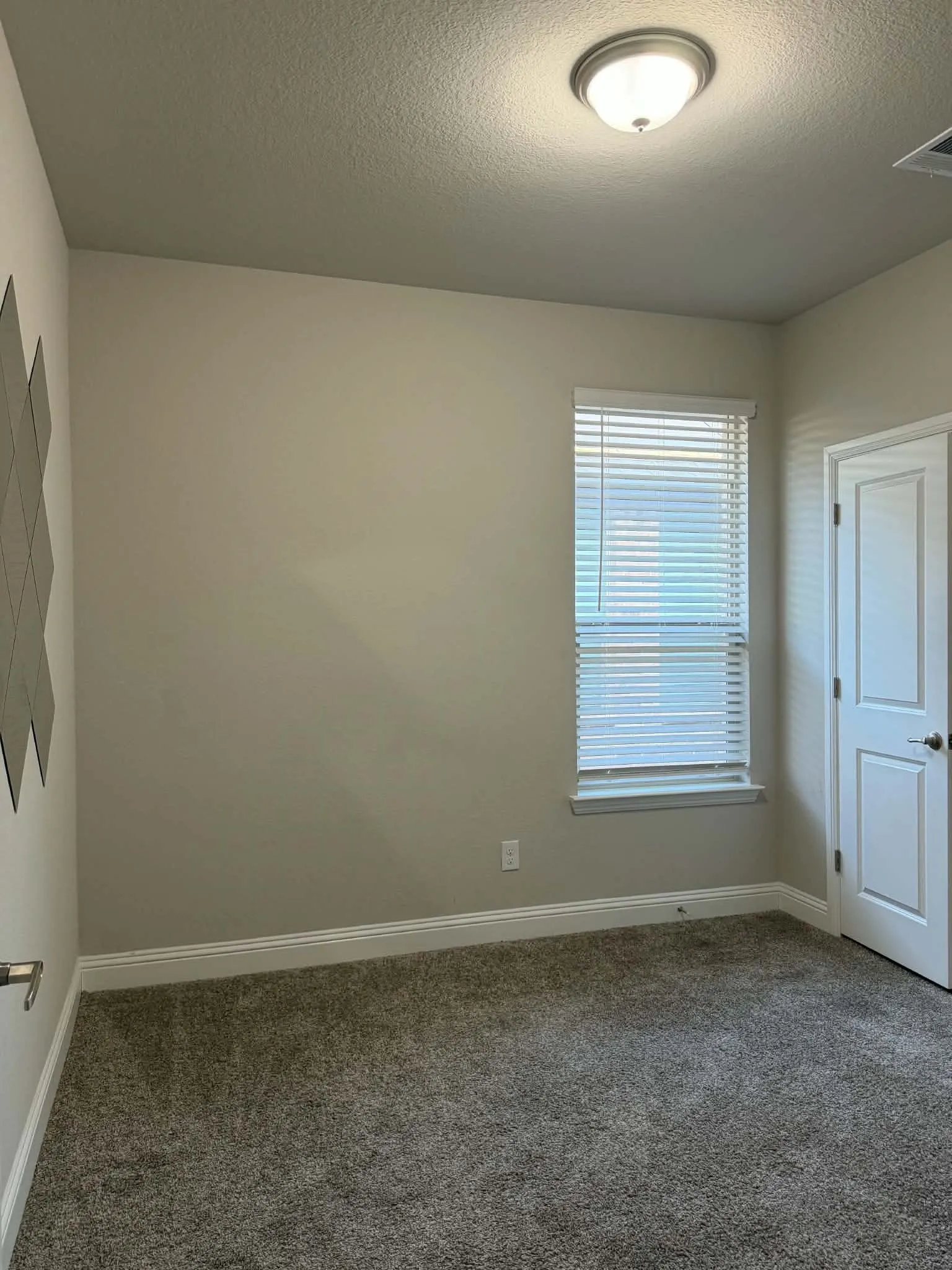 Single Family Residence For Sale in Denton County , 1033 Almond Street, Hickory Creek, Texas 75065, 4 Bedroom, 2 Bathroom, 2 Garage spaces, 1,809 Sqft, built in 2021, mls#21353277, Real Estate Agent in Hickory Creek, Homes For Sale in Denton county, Homes For Sale in Hickory Creek, Realtor in Hickory Creek Texas, Real Estate Brokerage Independent Realty Texas, Luminita Cordes Realtor