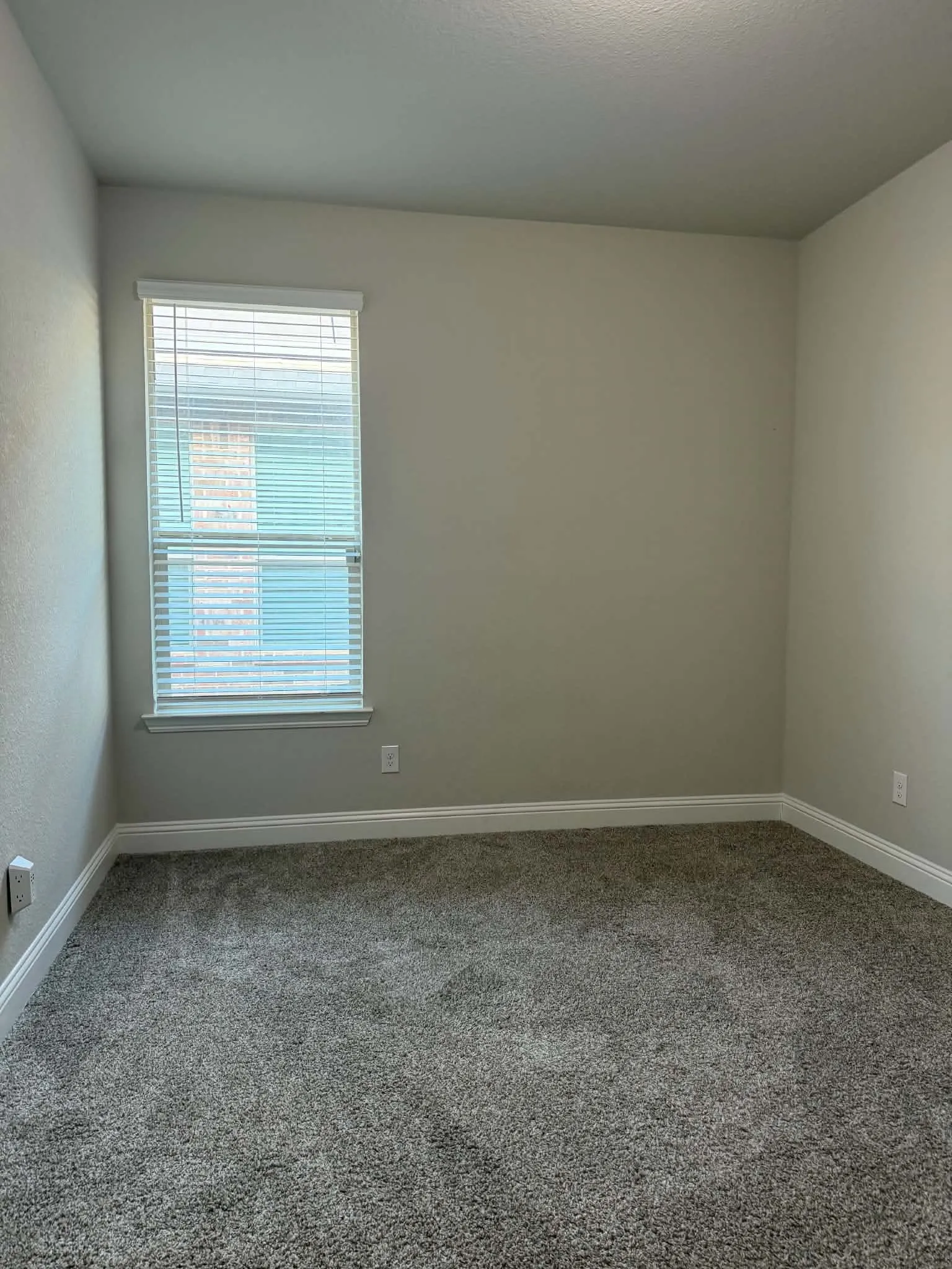 Single Family Residence For Sale in Denton County , 1033 Almond Street, Hickory Creek, Texas 75065, 4 Bedroom, 2 Bathroom, 2 Garage spaces, 1,809 Sqft, built in 2021, mls#21353277, Real Estate Agent in Hickory Creek, Homes For Sale in Denton county, Homes For Sale in Hickory Creek, Realtor in Hickory Creek Texas, Real Estate Brokerage Independent Realty Texas, Luminita Cordes Realtor
