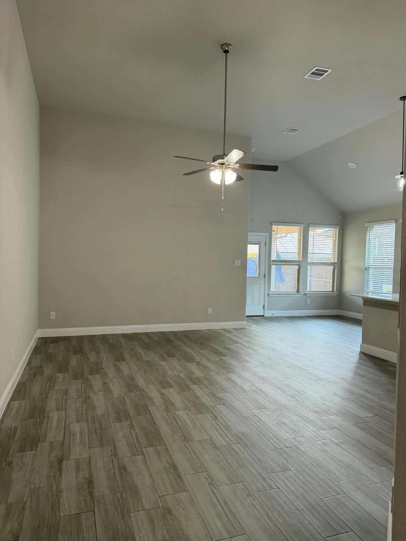 Single Family Residence For Sale in Denton County , 1033 Almond Street, Hickory Creek, Texas 75065, 4 Bedroom, 2 Bathroom, 2 Garage spaces, 1,809 Sqft, built in 2021, mls#21353277, Real Estate Agent in Hickory Creek, Homes For Sale in Denton county, Homes For Sale in Hickory Creek, Realtor in Hickory Creek Texas, Real Estate Brokerage Independent Realty Texas, Luminita Cordes Realtor