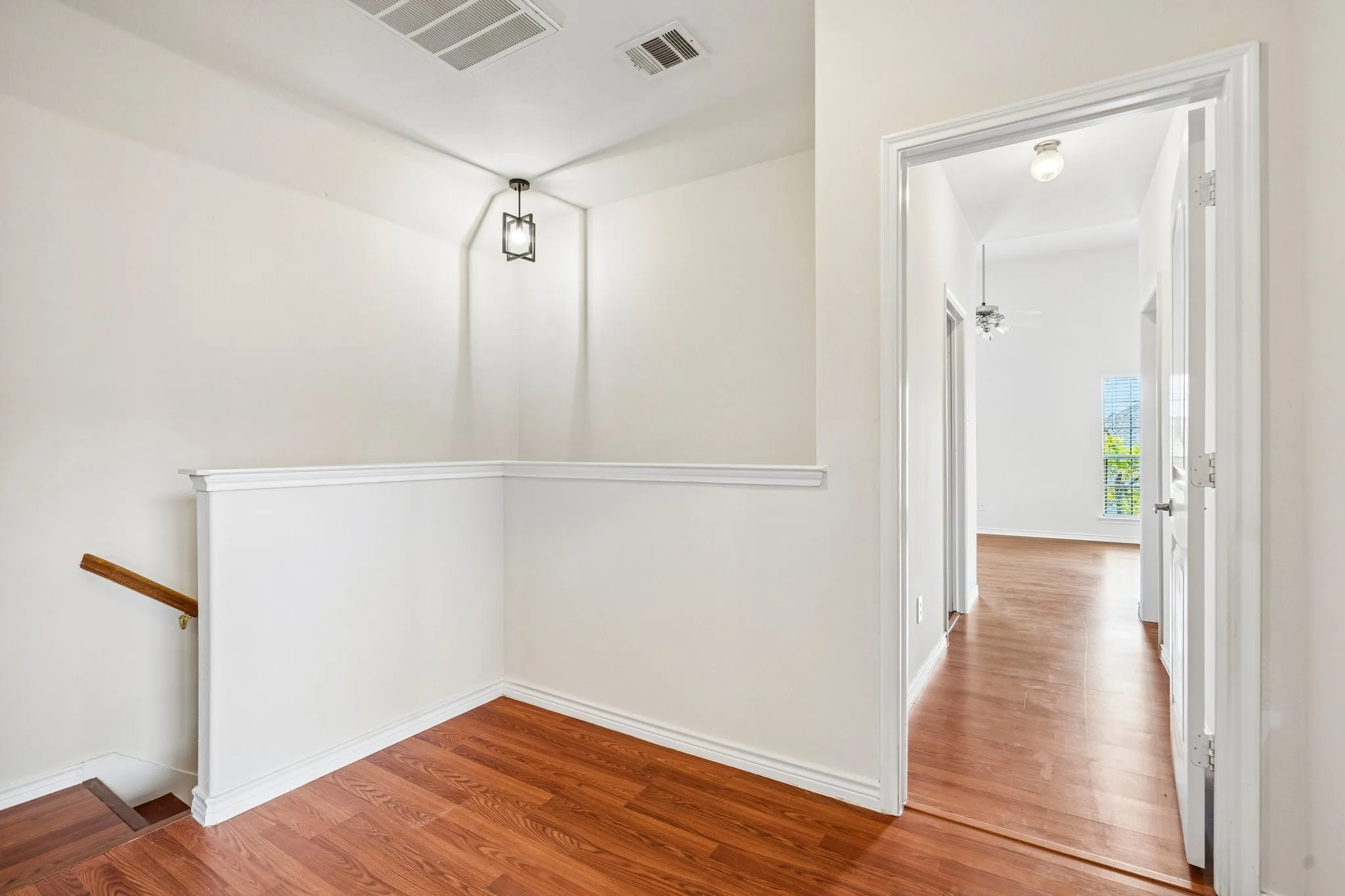 Single Family Residence For Sale in Collin County , 1809 Downing Street, Allen, Texas 75013, 3 Bedroom, 3 Bathroom, 2 Garage spaces, 2,212 Sqft, built in 2006, mls#21352062, Real Estate Agent in Allen, Homes For Sale in Collin county, Homes For Sale in Allen, Realtor in Allen Texas, Real Estate Brokerage Independent Realty Texas, Luminita Cordes Realtor