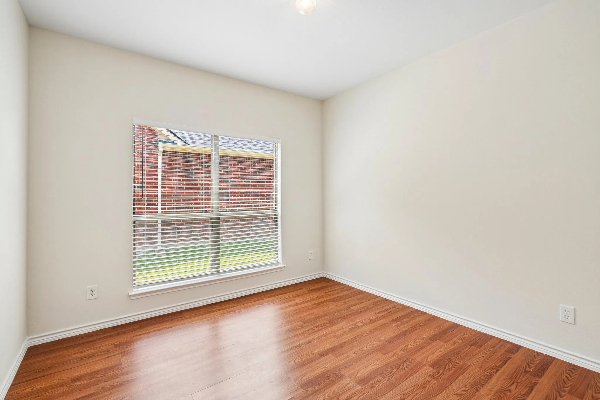 Downstairs secondary bedroom - ideal for guest