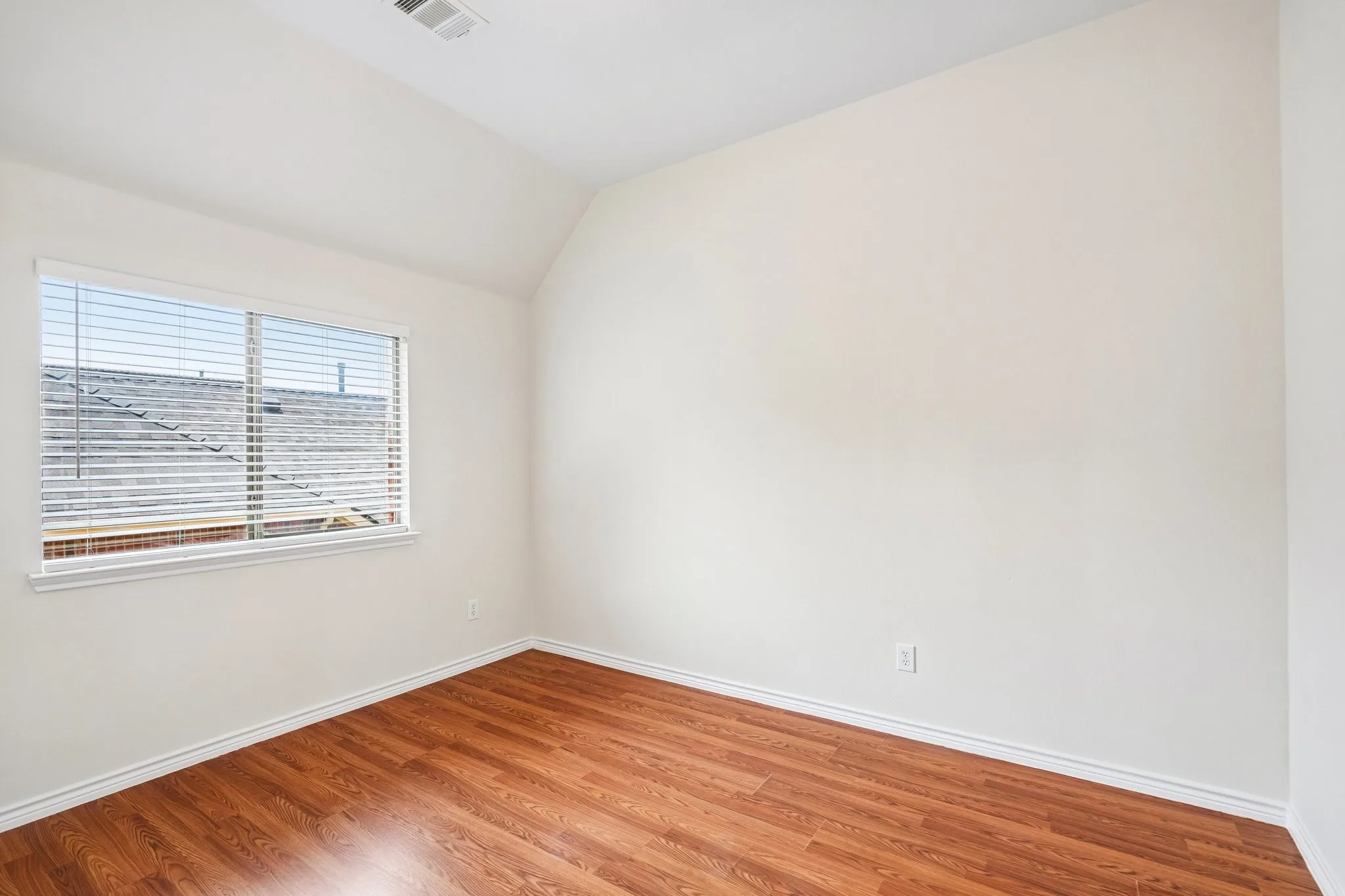 Secondary Bedroom upstairs