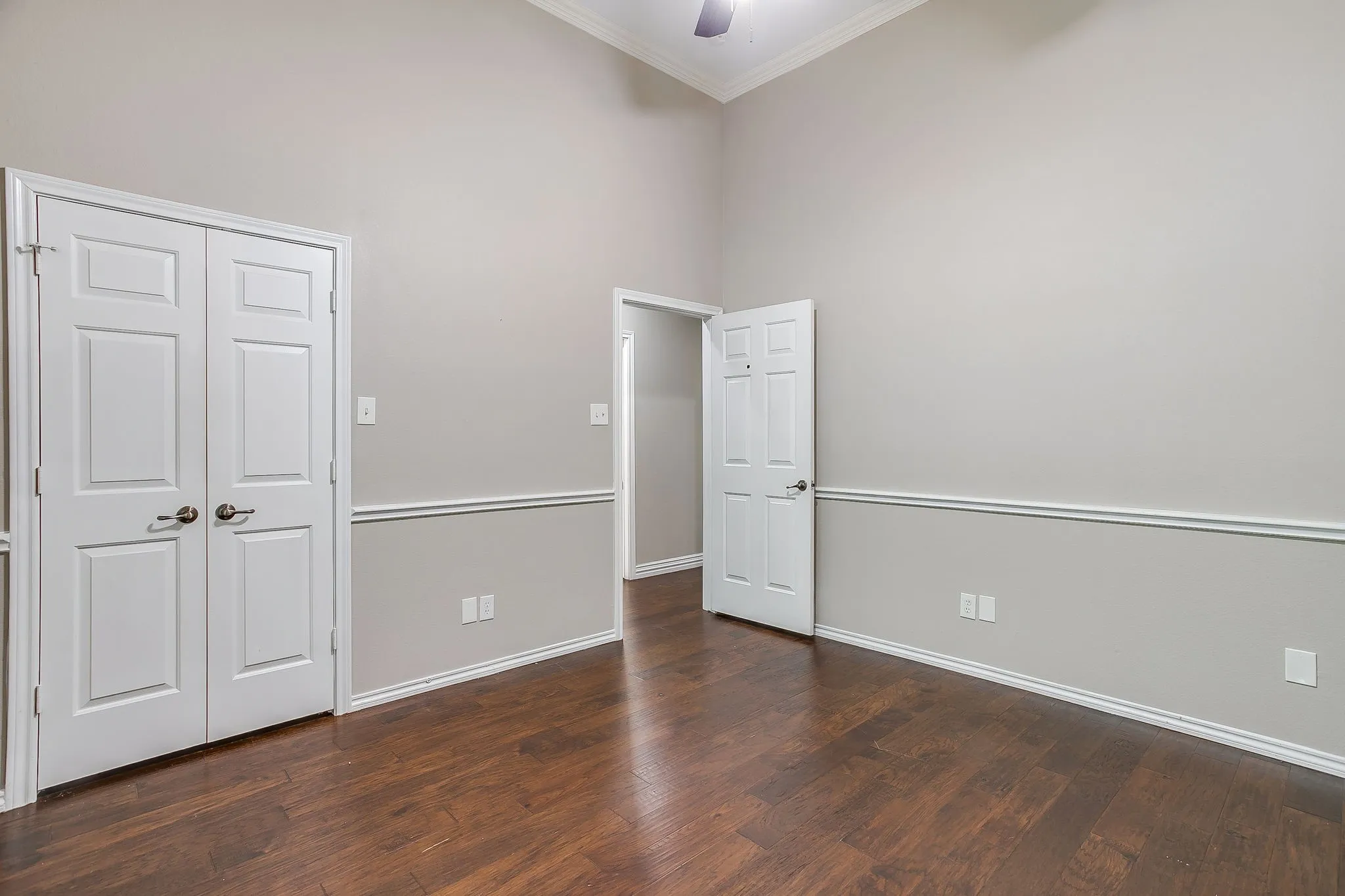 Single Family Residence For Sale in Parker County , 117 Danielle Drive, Hudson Oaks, Texas 76087, 4 Bedroom, 3 Bathroom, 3 Garage spaces, 2,650 Sqft, built in 2002, mls#21353270, Real Estate Agent in Hudson Oaks, Homes For Sale in Parker county, Homes For Sale in Hudson Oaks, Realtor in Hudson Oaks Texas, Real Estate Brokerage Independent Realty Texas, Luminita Cordes Realtor