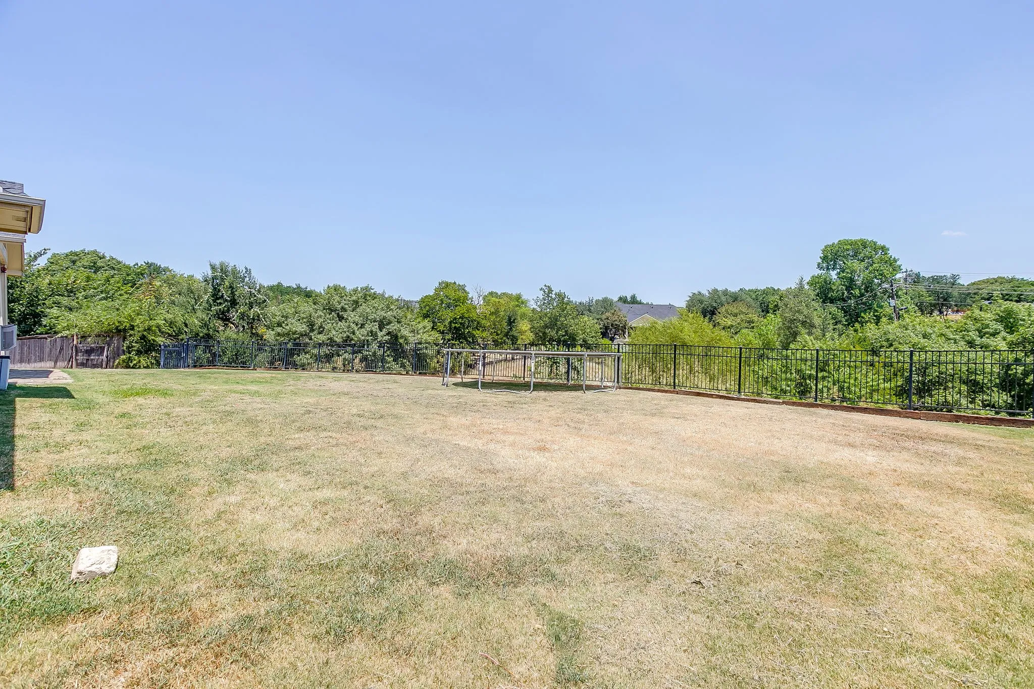 Single Family Residence For Sale in Parker County , 117 Danielle Drive, Hudson Oaks, Texas 76087, 4 Bedroom, 3 Bathroom, 3 Garage spaces, 2,650 Sqft, built in 2002, mls#21353270, Real Estate Agent in Hudson Oaks, Homes For Sale in Parker county, Homes For Sale in Hudson Oaks, Realtor in Hudson Oaks Texas, Real Estate Brokerage Independent Realty Texas, Luminita Cordes Realtor
