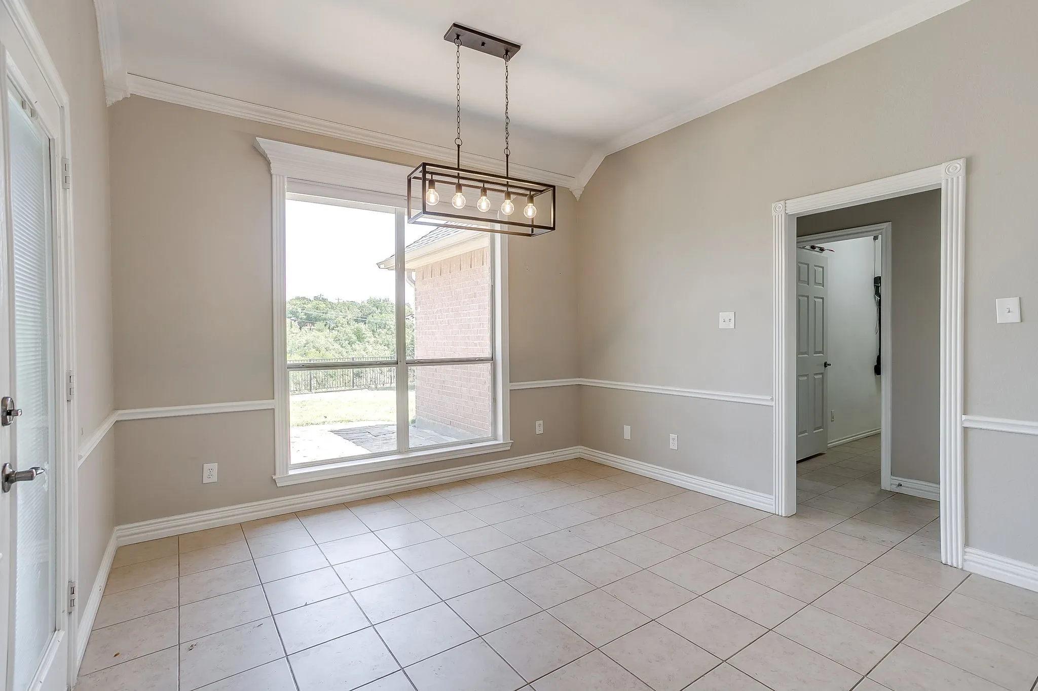 Single Family Residence For Sale in Parker County , 117 Danielle Drive, Hudson Oaks, Texas 76087, 4 Bedroom, 3 Bathroom, 3 Garage spaces, 2,650 Sqft, built in 2002, mls#21353270, Real Estate Agent in Hudson Oaks, Homes For Sale in Parker county, Homes For Sale in Hudson Oaks, Realtor in Hudson Oaks Texas, Real Estate Brokerage Independent Realty Texas, Luminita Cordes Realtor
