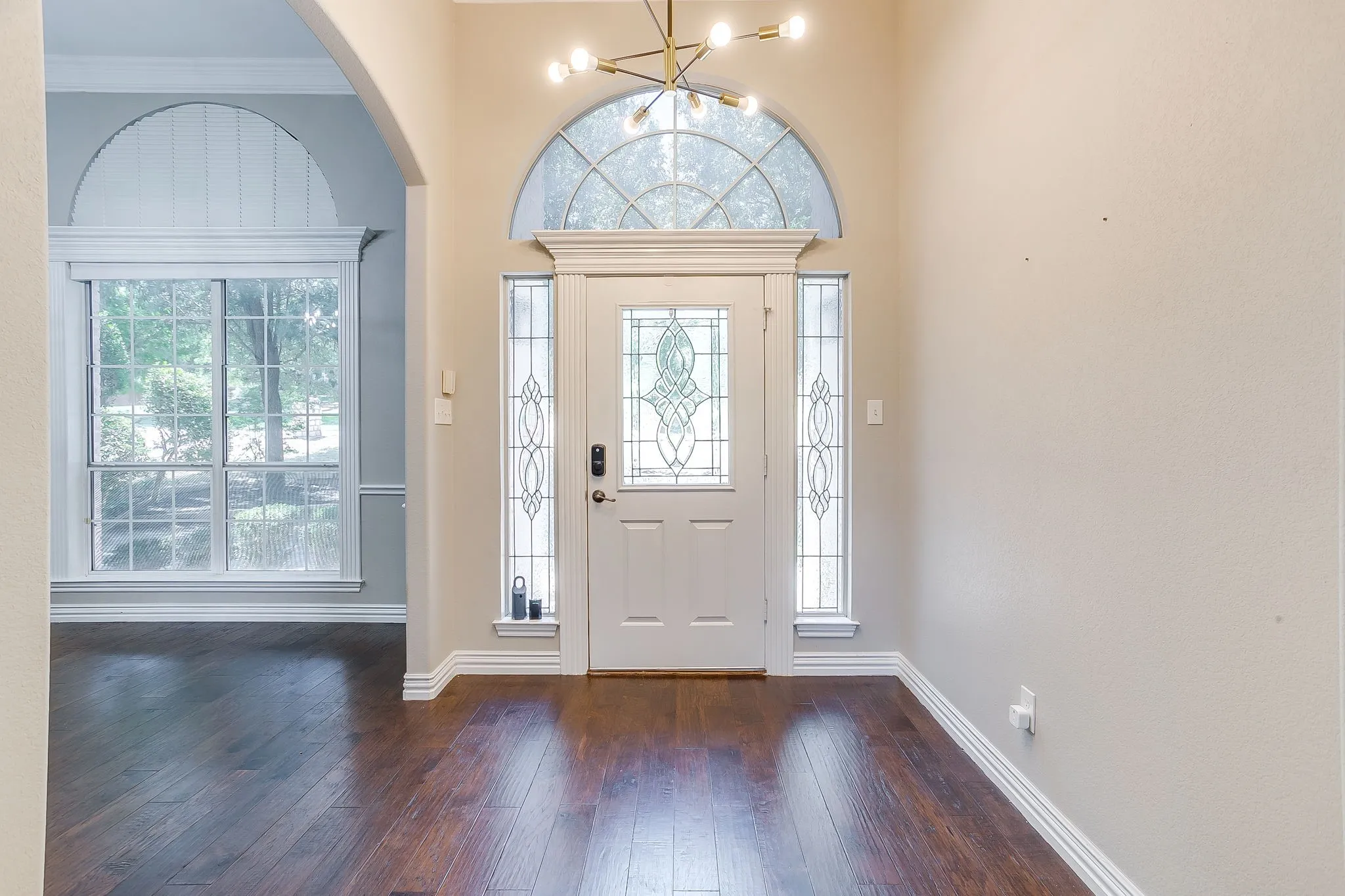 Single Family Residence For Sale in Parker County , 117 Danielle Drive, Hudson Oaks, Texas 76087, 4 Bedroom, 3 Bathroom, 3 Garage spaces, 2,650 Sqft, built in 2002, mls#21353270, Real Estate Agent in Hudson Oaks, Homes For Sale in Parker county, Homes For Sale in Hudson Oaks, Realtor in Hudson Oaks Texas, Real Estate Brokerage Independent Realty Texas, Luminita Cordes Realtor