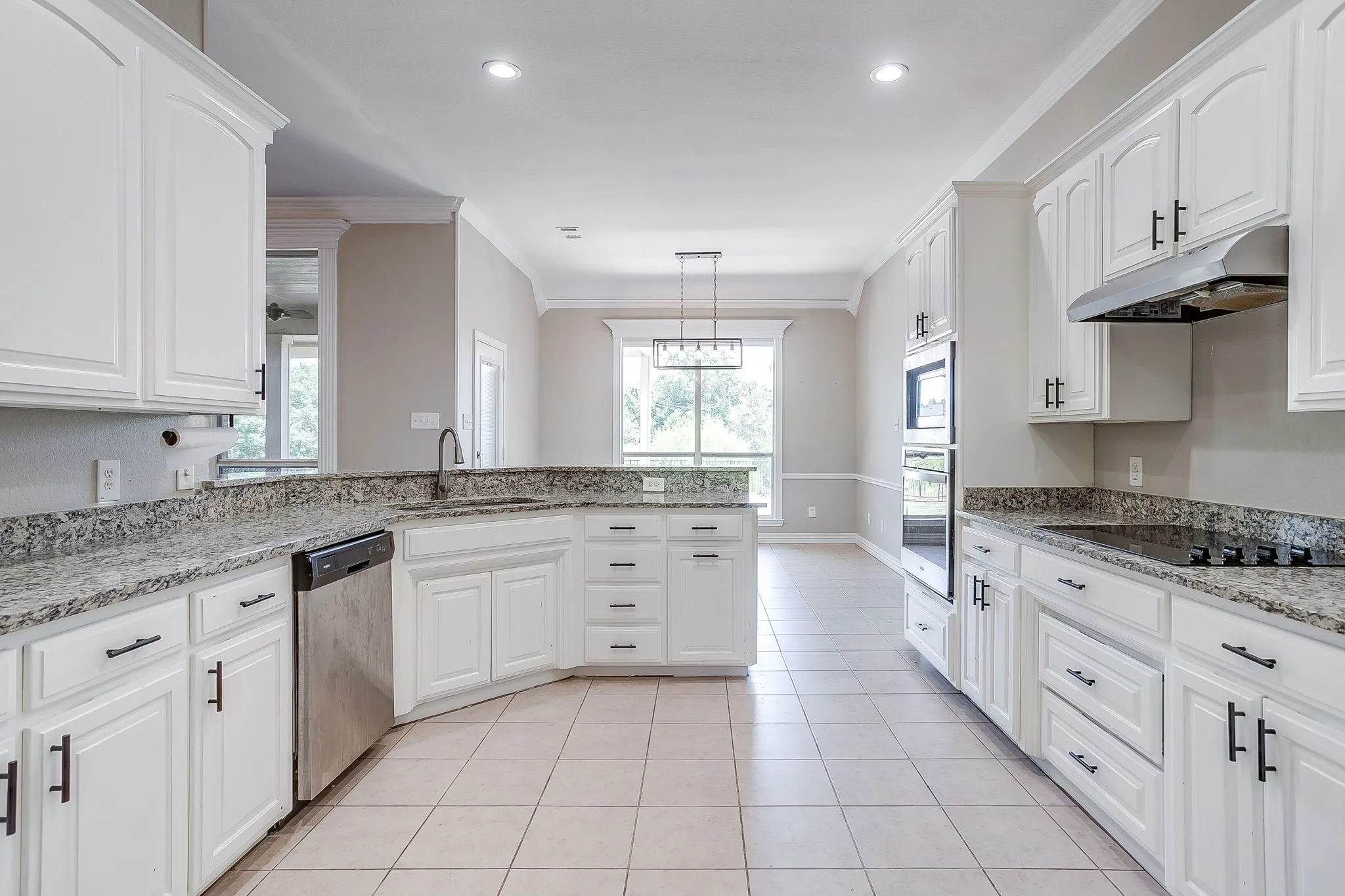 Single Family Residence For Sale in Parker County , 117 Danielle Drive, Hudson Oaks, Texas 76087, 4 Bedroom, 3 Bathroom, 3 Garage spaces, 2,650 Sqft, built in 2002, mls#21353270, Real Estate Agent in Hudson Oaks, Homes For Sale in Parker county, Homes For Sale in Hudson Oaks, Realtor in Hudson Oaks Texas, Real Estate Brokerage Independent Realty Texas, Luminita Cordes Realtor