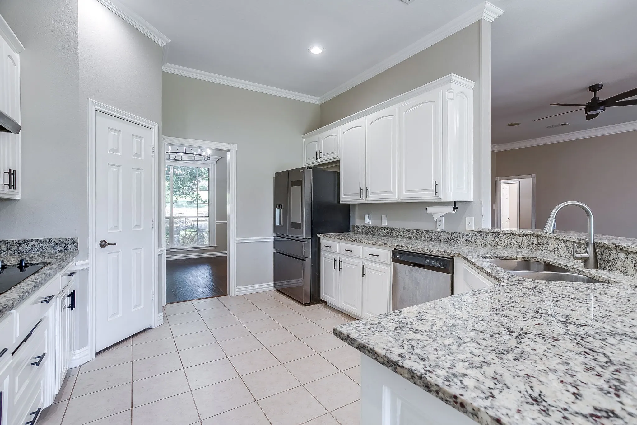 Single Family Residence For Sale in Parker County , 117 Danielle Drive, Hudson Oaks, Texas 76087, 4 Bedroom, 3 Bathroom, 3 Garage spaces, 2,650 Sqft, built in 2002, mls#21353270, Real Estate Agent in Hudson Oaks, Homes For Sale in Parker county, Homes For Sale in Hudson Oaks, Realtor in Hudson Oaks Texas, Real Estate Brokerage Independent Realty Texas, Luminita Cordes Realtor