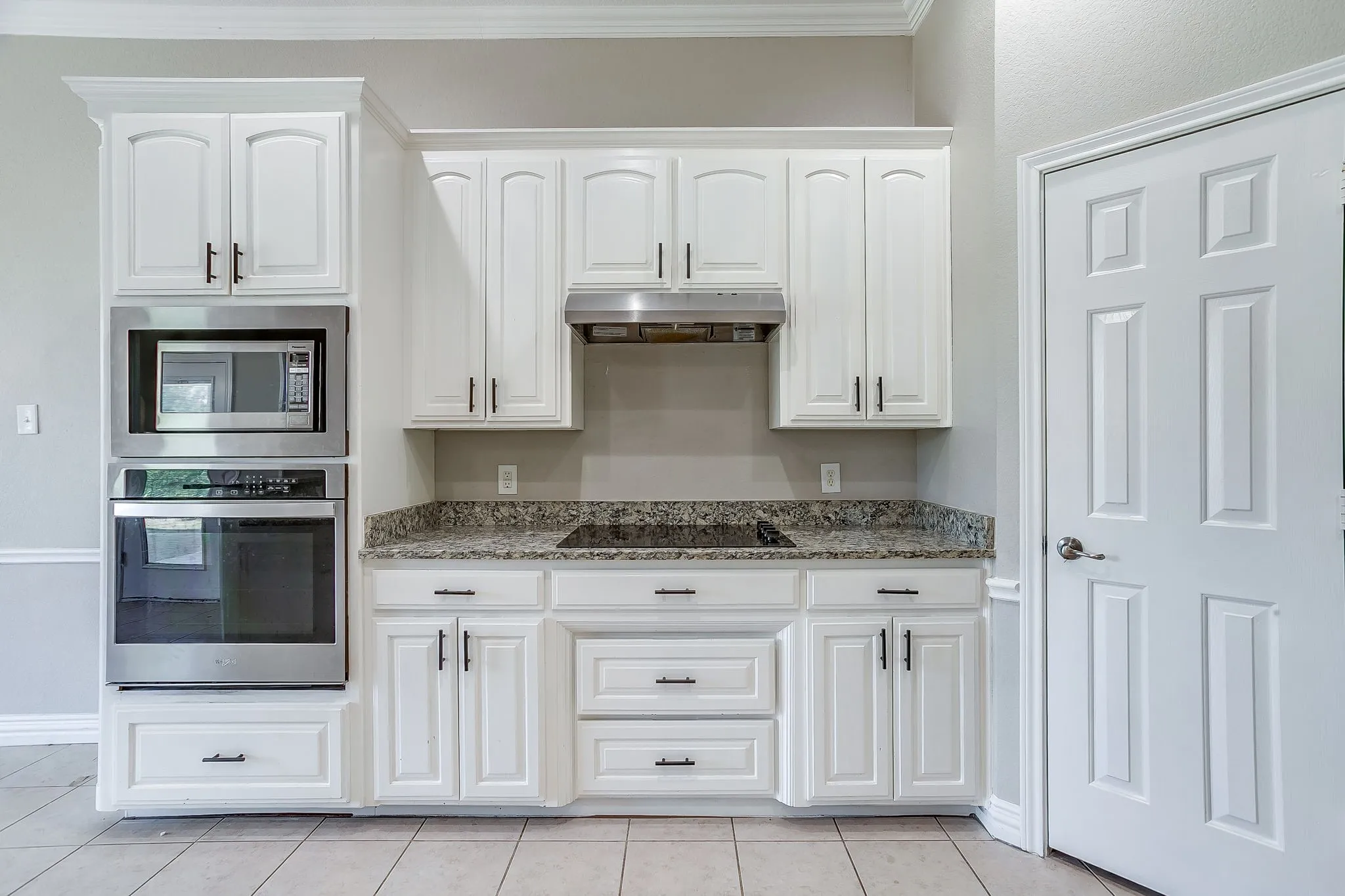 Single Family Residence For Sale in Parker County , 117 Danielle Drive, Hudson Oaks, Texas 76087, 4 Bedroom, 3 Bathroom, 3 Garage spaces, 2,650 Sqft, built in 2002, mls#21353270, Real Estate Agent in Hudson Oaks, Homes For Sale in Parker county, Homes For Sale in Hudson Oaks, Realtor in Hudson Oaks Texas, Real Estate Brokerage Independent Realty Texas, Luminita Cordes Realtor