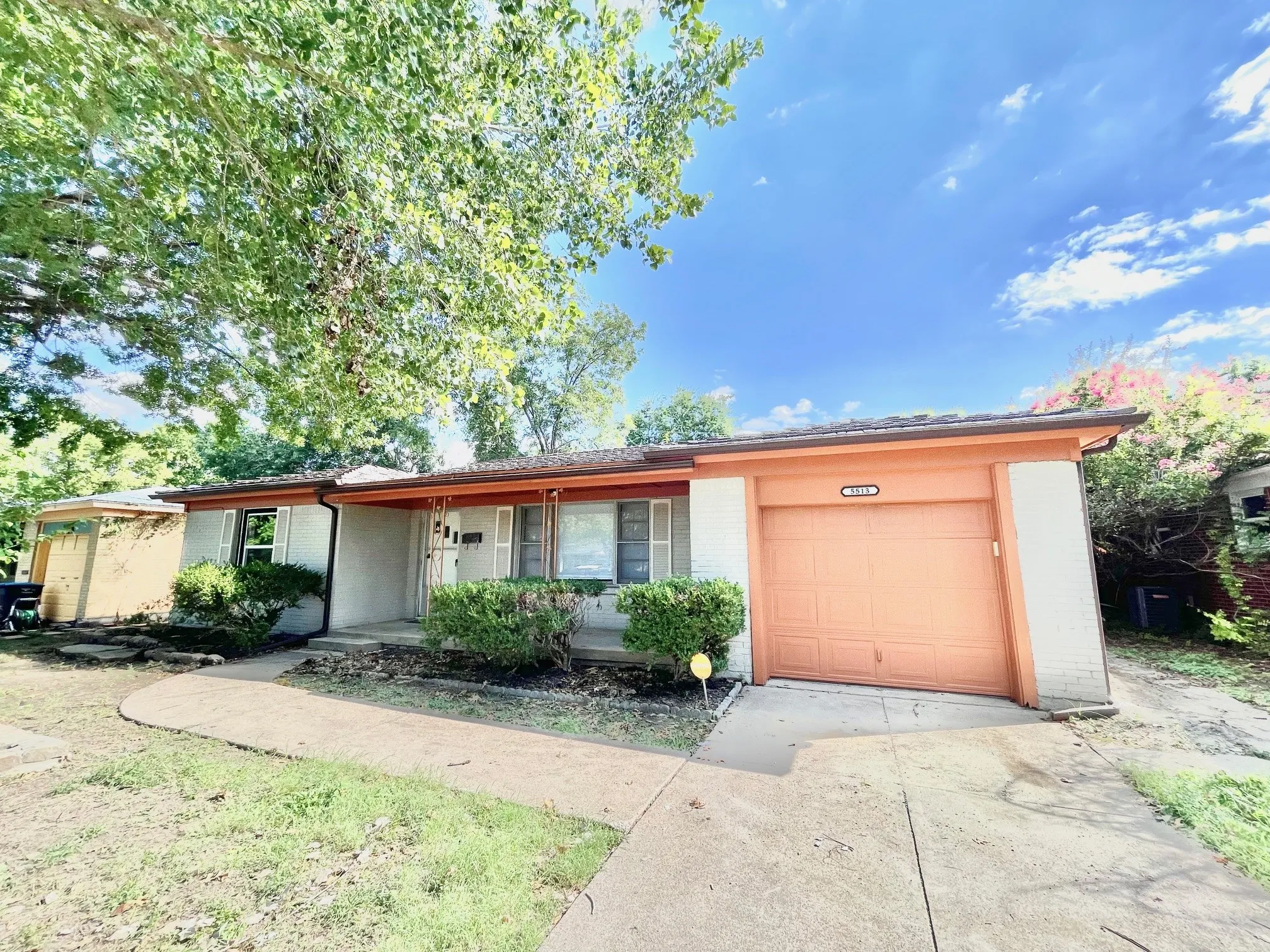 Single Family Residence For Rent in Tarrant County , 5513 Santa Barbara Avenue, Fort Worth, Texas 76114, 3 Bedroom, 2 Bathroom, 1 Garage spaces, 1,616 Sqft, built in 1956, mls#21353288, Real Estate Agent in Fort Worth, Homes For Rent in Tarrant county, Homes For Rent in Fort Worth, Realtor in Fort Worth Texas, Real Estate Brokerage Independent Realty Texas, Luminita Cordes Realtor