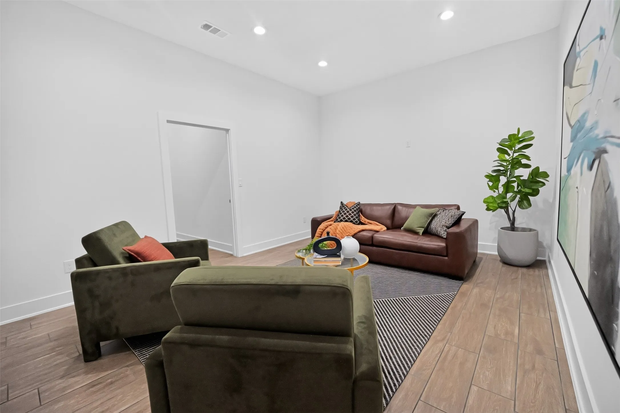 Bonus room side view