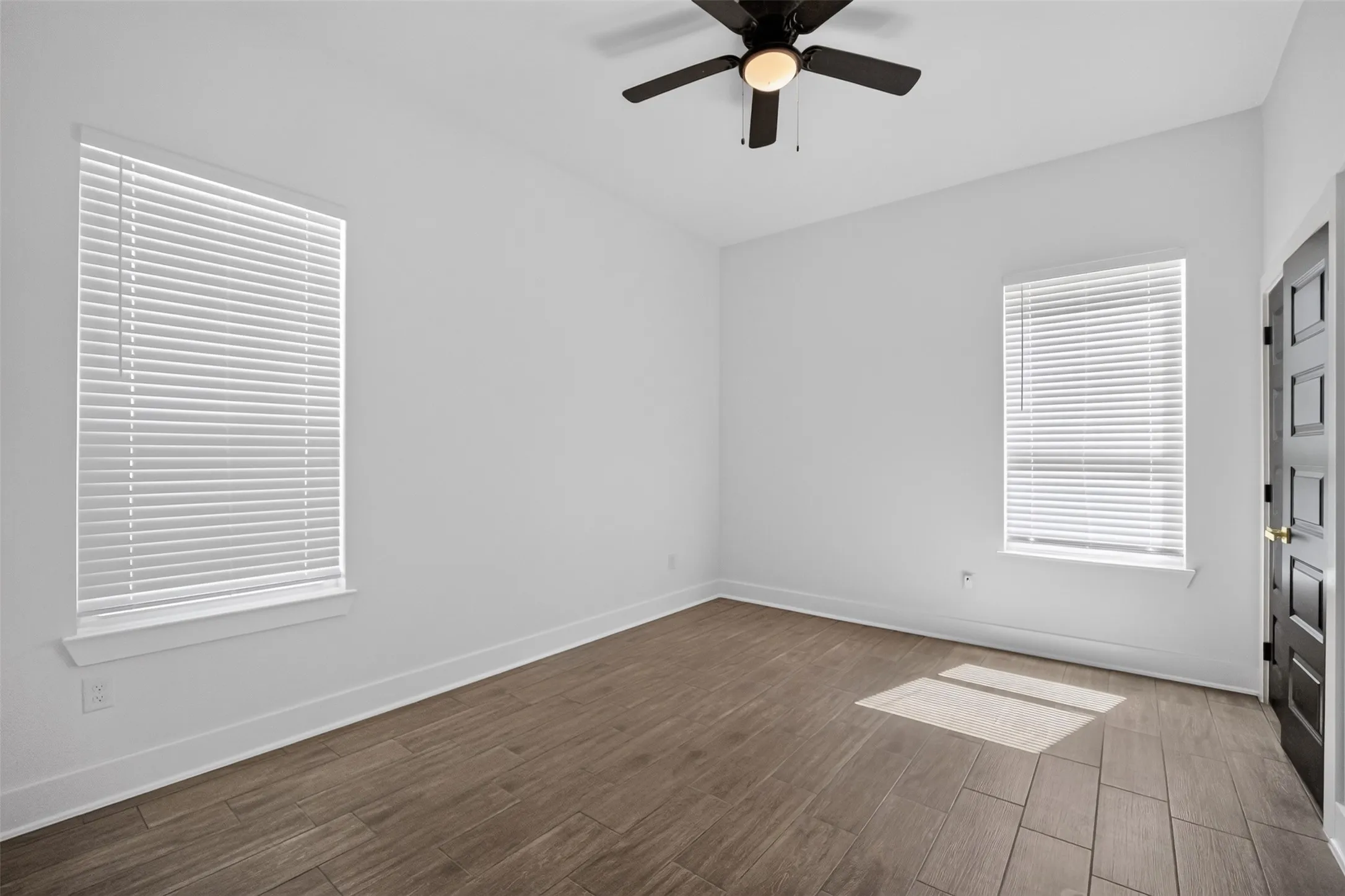 Secondary bedroom