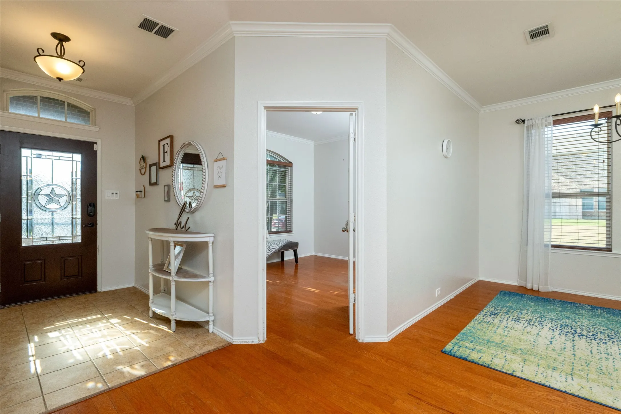 Single Family Residence For Sale in Denton County , 15647 Gatehouse Drive, Fort Worth, Texas 76262, 4 Bedroom, 4 Bathroom, 3 Garage spaces, 3,278 Sqft, built in 2008, mls#21351528, Real Estate Agent in Fort Worth, Homes For Sale in Denton county, Homes For Sale in Fort Worth, Realtor in Fort Worth Texas, Real Estate Brokerage Independent Realty Texas, Luminita Cordes Realtor