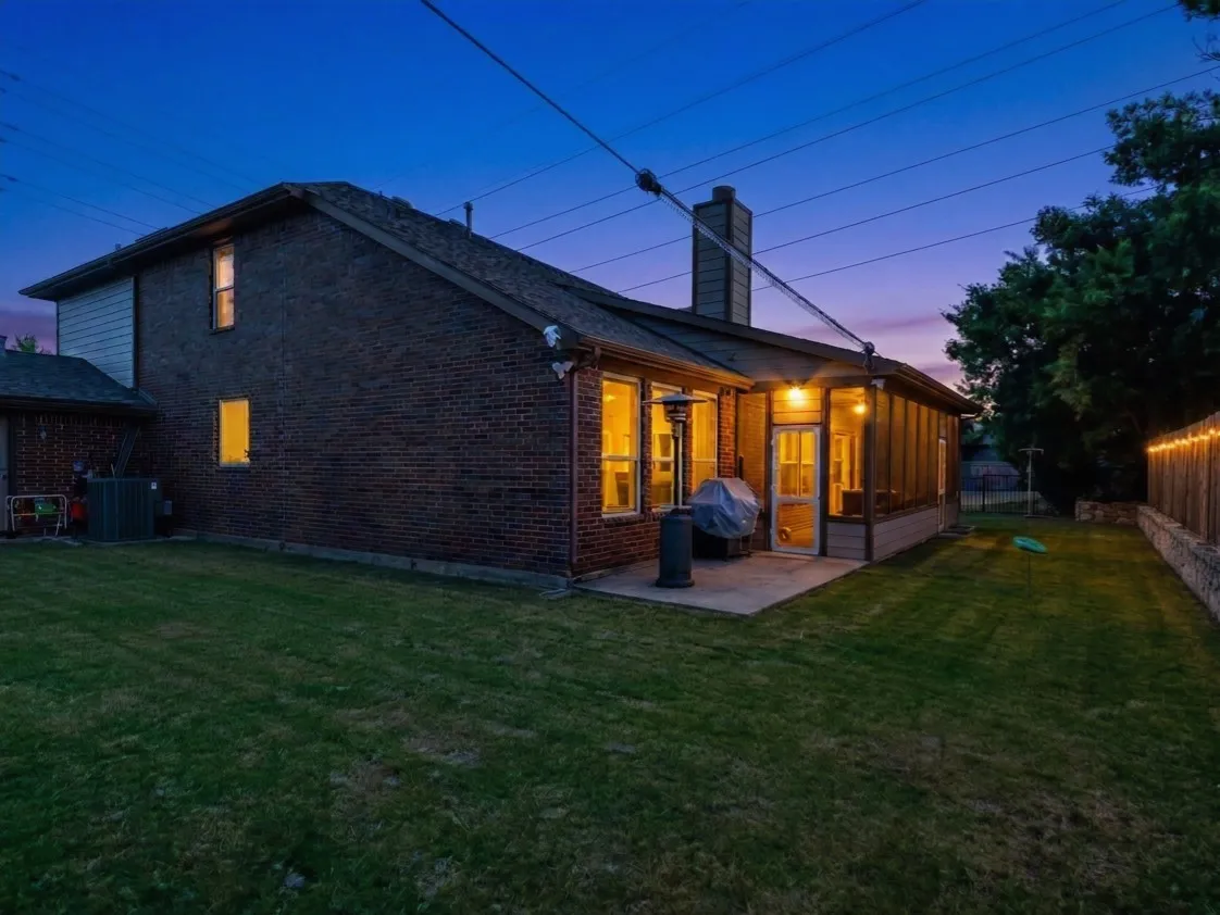 Single Family Residence For Sale in Denton County , 15647 Gatehouse Drive, Fort Worth, Texas 76262, 4 Bedroom, 4 Bathroom, 3 Garage spaces, 3,278 Sqft, built in 2008, mls#21351528, Real Estate Agent in Fort Worth, Homes For Sale in Denton county, Homes For Sale in Fort Worth, Realtor in Fort Worth Texas, Real Estate Brokerage Independent Realty Texas, Luminita Cordes Realtor