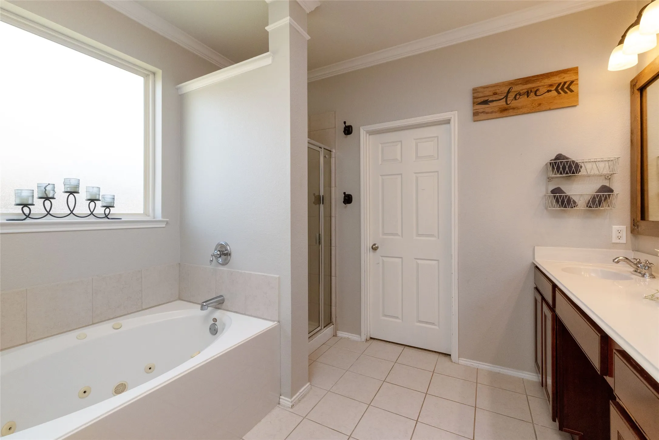 Single Family Residence For Sale in Denton County , 15647 Gatehouse Drive, Fort Worth, Texas 76262, 4 Bedroom, 4 Bathroom, 3 Garage spaces, 3,278 Sqft, built in 2008, mls#21351528, Real Estate Agent in Fort Worth, Homes For Sale in Denton county, Homes For Sale in Fort Worth, Realtor in Fort Worth Texas, Real Estate Brokerage Independent Realty Texas, Luminita Cordes Realtor