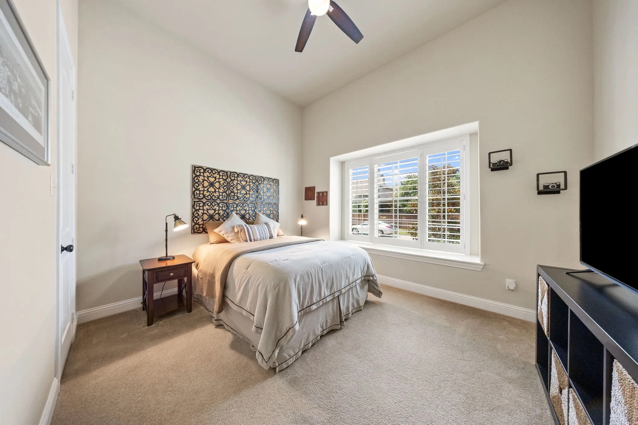 Single Family Residence For Sale in Denton County , 3504 Ashley Gardens, The Colony, Texas 75056, 3 Bedroom, 2 Bathroom, 2 Garage spaces, 2,403 Sqft, built in 2013, mls#21353287, Real Estate Agent in The Colony, Homes For Sale in Denton county, Homes For Sale in The Colony, Realtor in The Colony Texas, Real Estate Brokerage Independent Realty Texas, Luminita Cordes Realtor