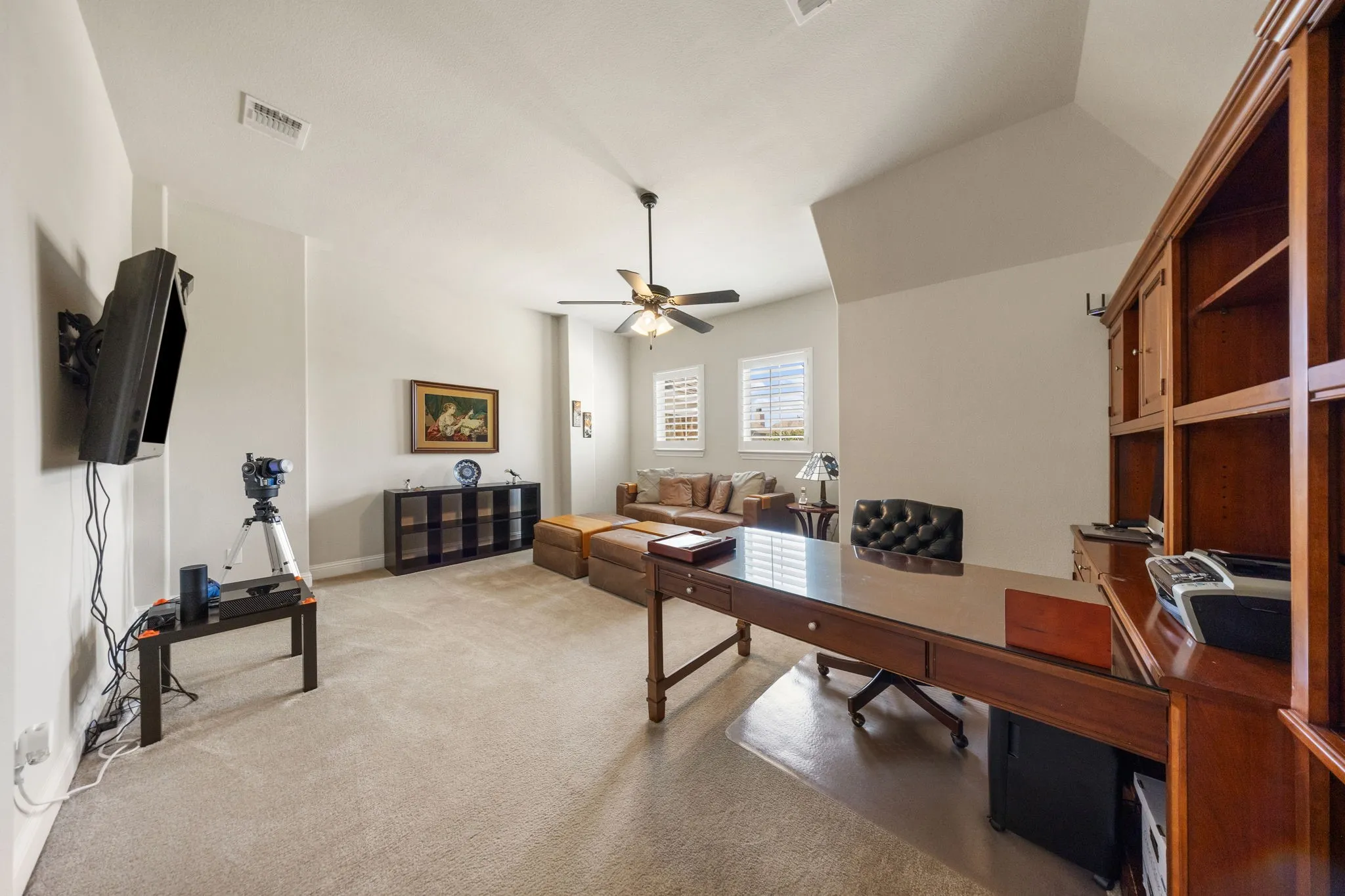 Single Family Residence For Sale in Denton County , 3504 Ashley Gardens, The Colony, Texas 75056, 3 Bedroom, 2 Bathroom, 2 Garage spaces, 2,403 Sqft, built in 2013, mls#21353287, Real Estate Agent in The Colony, Homes For Sale in Denton county, Homes For Sale in The Colony, Realtor in The Colony Texas, Real Estate Brokerage Independent Realty Texas, Luminita Cordes Realtor