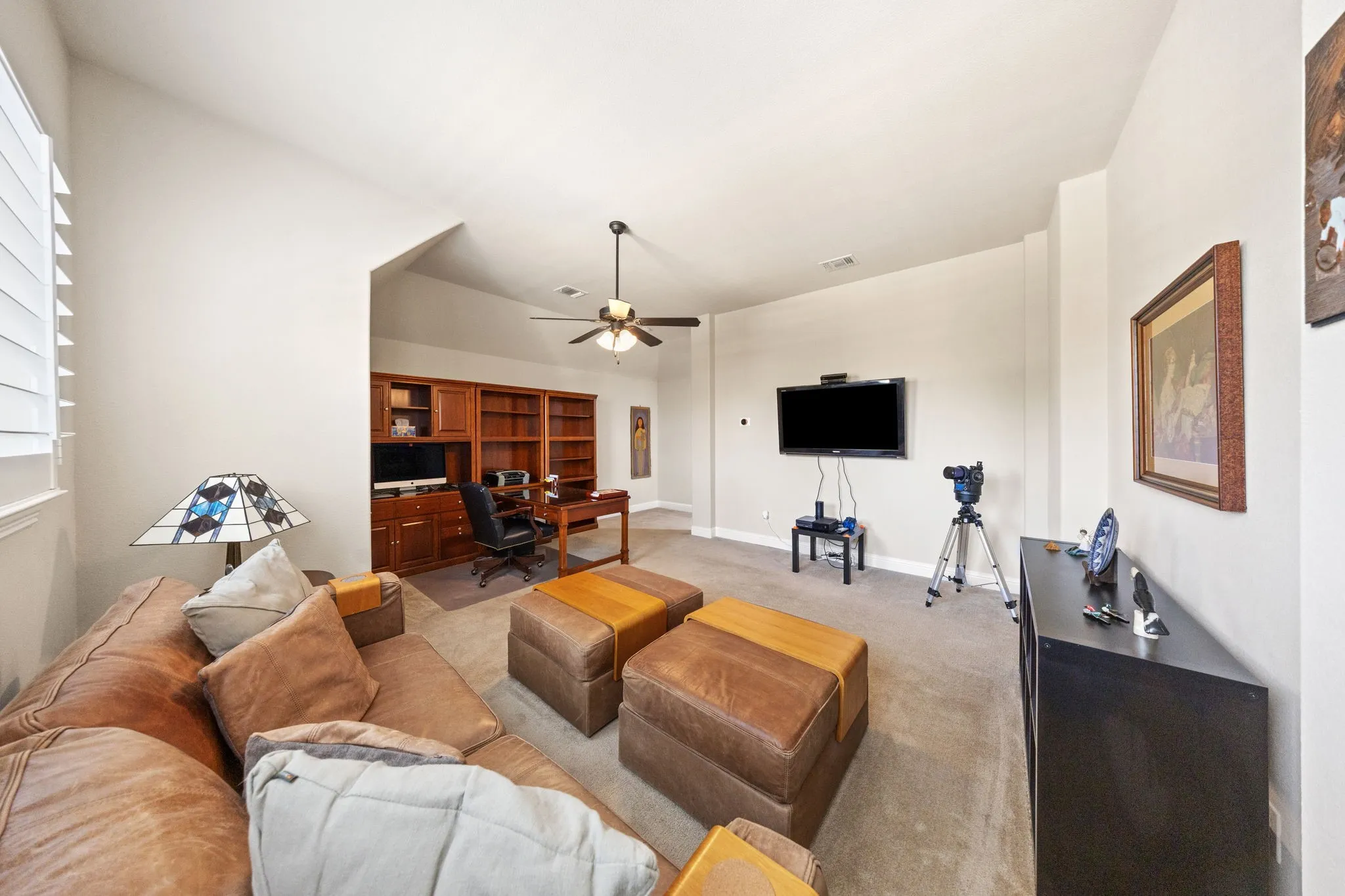 Single Family Residence For Sale in Denton County , 3504 Ashley Gardens, The Colony, Texas 75056, 3 Bedroom, 2 Bathroom, 2 Garage spaces, 2,403 Sqft, built in 2013, mls#21353287, Real Estate Agent in The Colony, Homes For Sale in Denton county, Homes For Sale in The Colony, Realtor in The Colony Texas, Real Estate Brokerage Independent Realty Texas, Luminita Cordes Realtor