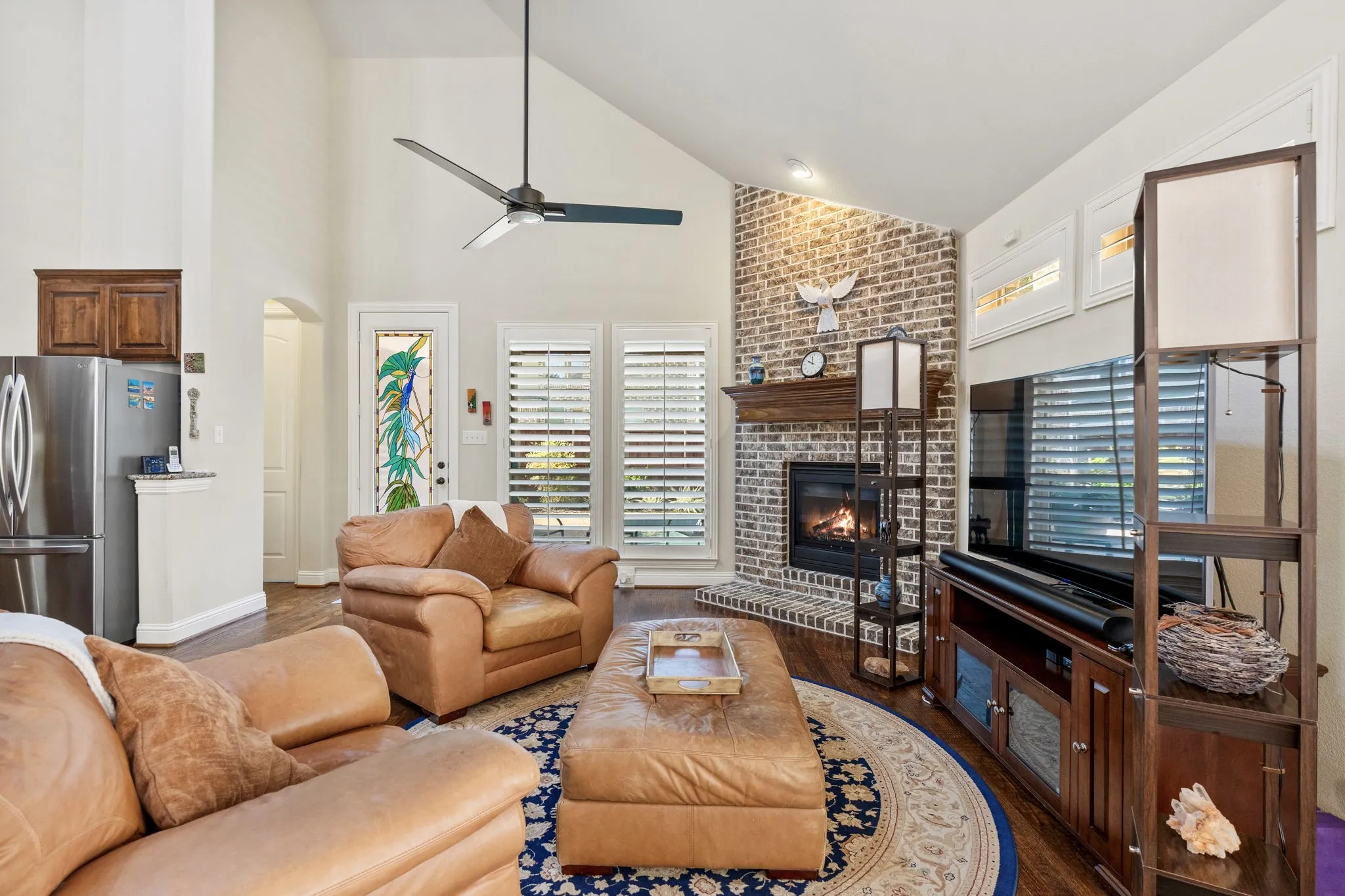 Single Family Residence For Sale in Denton County , 3504 Ashley Gardens, The Colony, Texas 75056, 3 Bedroom, 2 Bathroom, 2 Garage spaces, 2,403 Sqft, built in 2013, mls#21353287, Real Estate Agent in The Colony, Homes For Sale in Denton county, Homes For Sale in The Colony, Realtor in The Colony Texas, Real Estate Brokerage Independent Realty Texas, Luminita Cordes Realtor