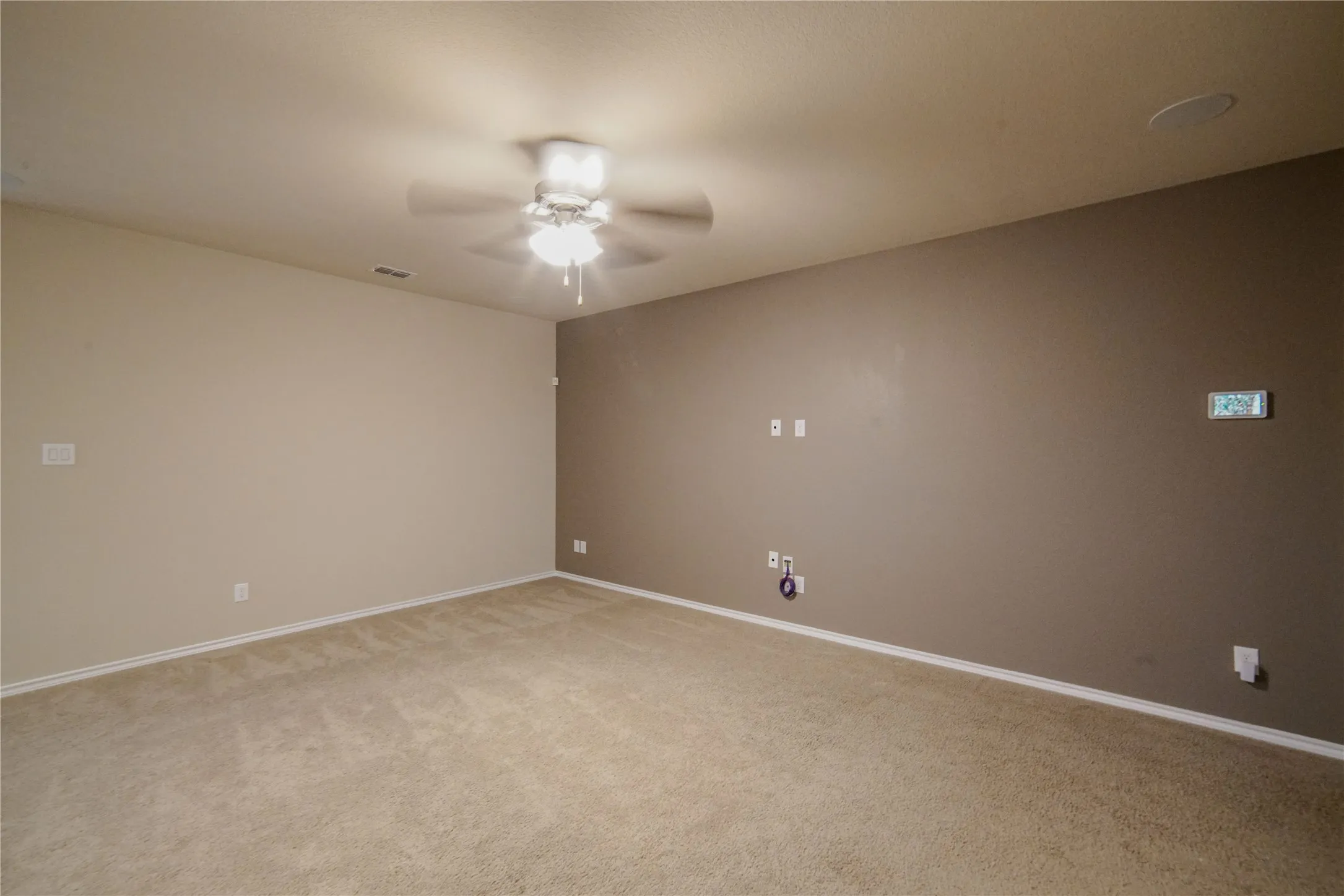 Single Family Residence For Rent in Denton County , 4004 Stone Trail Drive, Denton, Texas 76210, 4 Bedroom, 2 Bathroom, 2 Garage spaces, 1,820 Sqft, built in 2017, mls#21351465, Real Estate Agent in Denton, Homes For Rent in Denton county, Homes For Rent in Denton, Realtor in Denton Texas, Real Estate Brokerage Independent Realty Texas, Luminita Cordes Realtor
