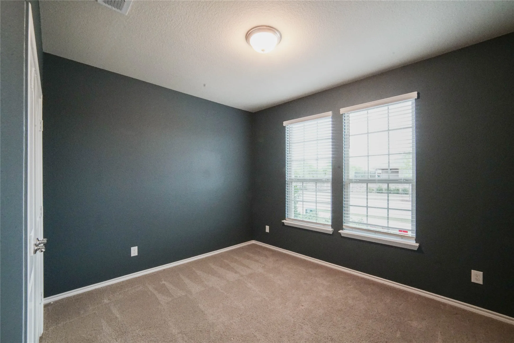 Single Family Residence For Rent in Denton County , 4004 Stone Trail Drive, Denton, Texas 76210, 4 Bedroom, 2 Bathroom, 2 Garage spaces, 1,820 Sqft, built in 2017, mls#21351465, Real Estate Agent in Denton, Homes For Rent in Denton county, Homes For Rent in Denton, Realtor in Denton Texas, Real Estate Brokerage Independent Realty Texas, Luminita Cordes Realtor