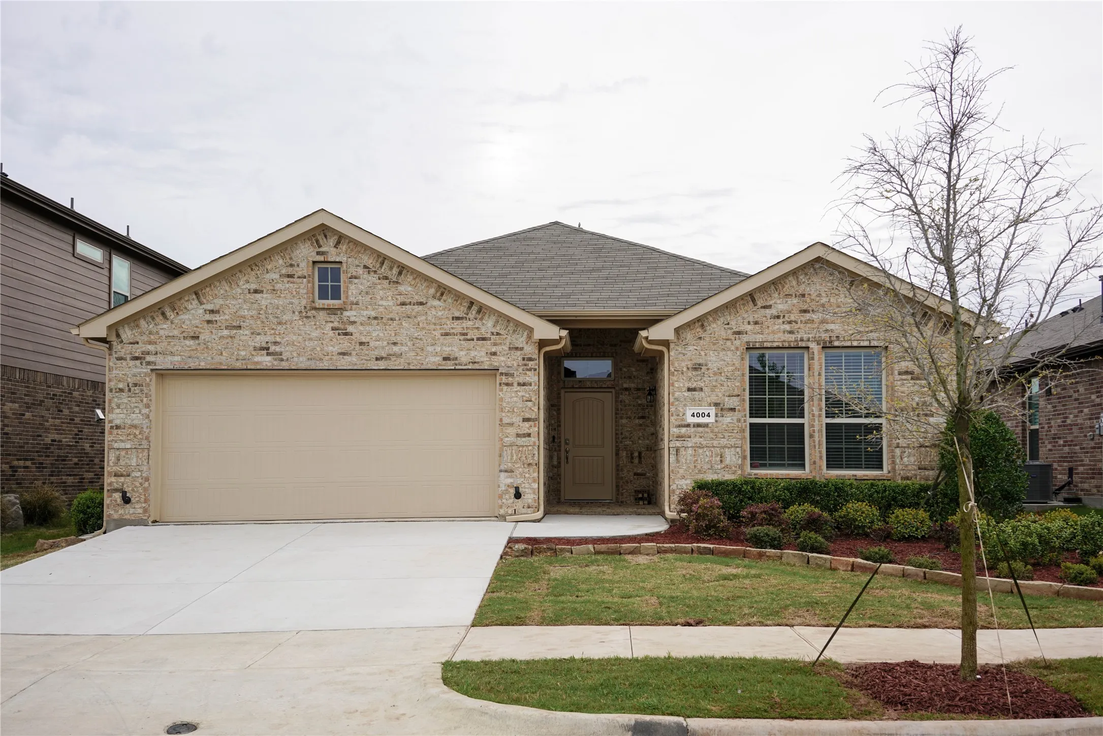 Single Family Residence For Rent in Denton County , 4004 Stone Trail Drive, Denton, Texas 76210, 4 Bedroom, 2 Bathroom, 2 Garage spaces, 1,820 Sqft, built in 2017, mls#21351465, Real Estate Agent in Denton, Homes For Rent in Denton county, Homes For Rent in Denton, Realtor in Denton Texas, Real Estate Brokerage Independent Realty Texas, Luminita Cordes Realtor