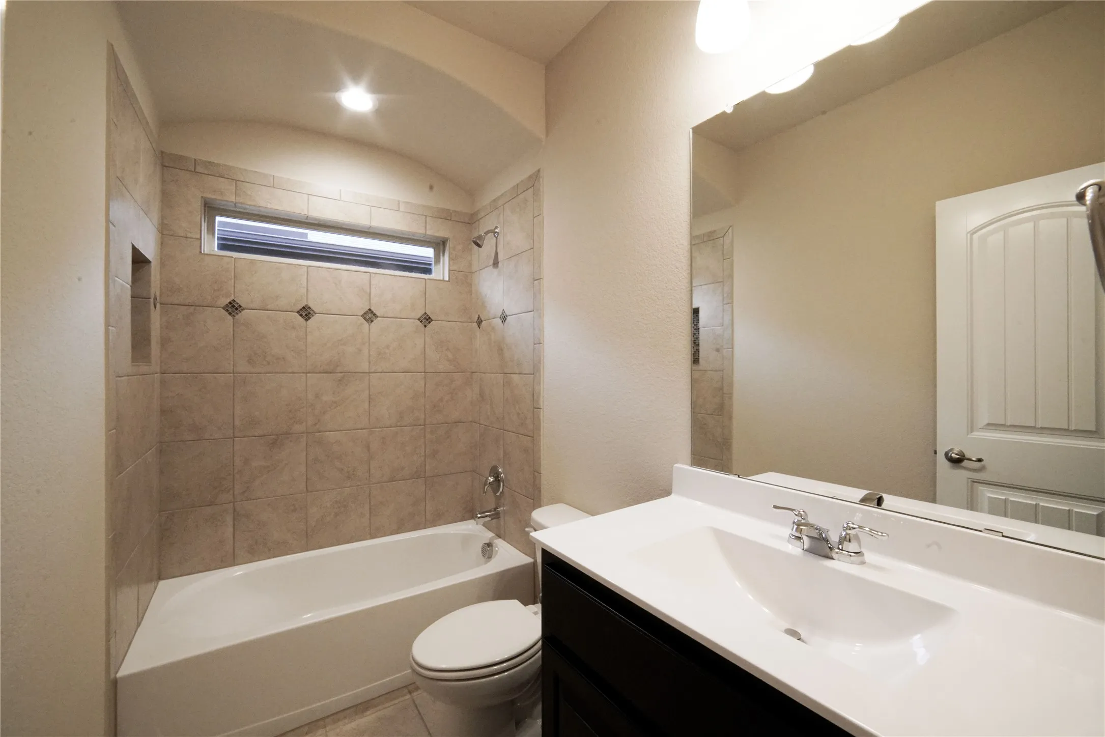 Single Family Residence For Rent in Denton County , 4004 Stone Trail Drive, Denton, Texas 76210, 4 Bedroom, 2 Bathroom, 2 Garage spaces, 1,820 Sqft, built in 2017, mls#21351465, Real Estate Agent in Denton, Homes For Rent in Denton county, Homes For Rent in Denton, Realtor in Denton Texas, Real Estate Brokerage Independent Realty Texas, Luminita Cordes Realtor
