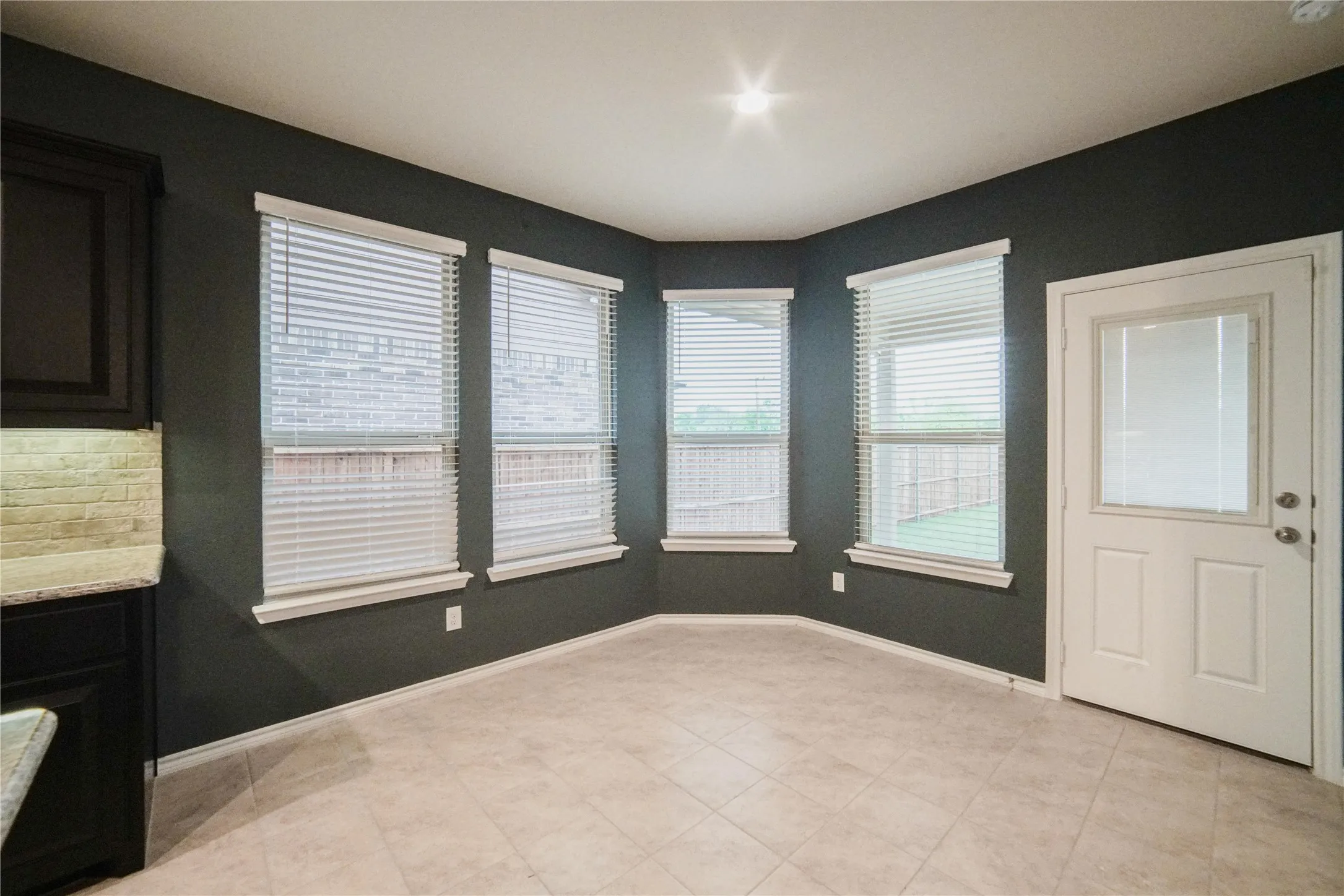 Single Family Residence For Rent in Denton County , 4004 Stone Trail Drive, Denton, Texas 76210, 4 Bedroom, 2 Bathroom, 2 Garage spaces, 1,820 Sqft, built in 2017, mls#21351465, Real Estate Agent in Denton, Homes For Rent in Denton county, Homes For Rent in Denton, Realtor in Denton Texas, Real Estate Brokerage Independent Realty Texas, Luminita Cordes Realtor