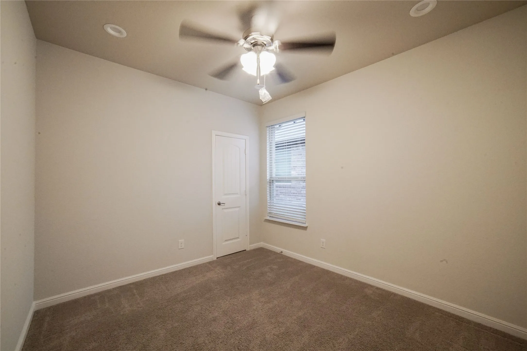 Single Family Residence For Rent in Denton County , 4004 Stone Trail Drive, Denton, Texas 76210, 4 Bedroom, 2 Bathroom, 2 Garage spaces, 1,820 Sqft, built in 2017, mls#21351465, Real Estate Agent in Denton, Homes For Rent in Denton county, Homes For Rent in Denton, Realtor in Denton Texas, Real Estate Brokerage Independent Realty Texas, Luminita Cordes Realtor