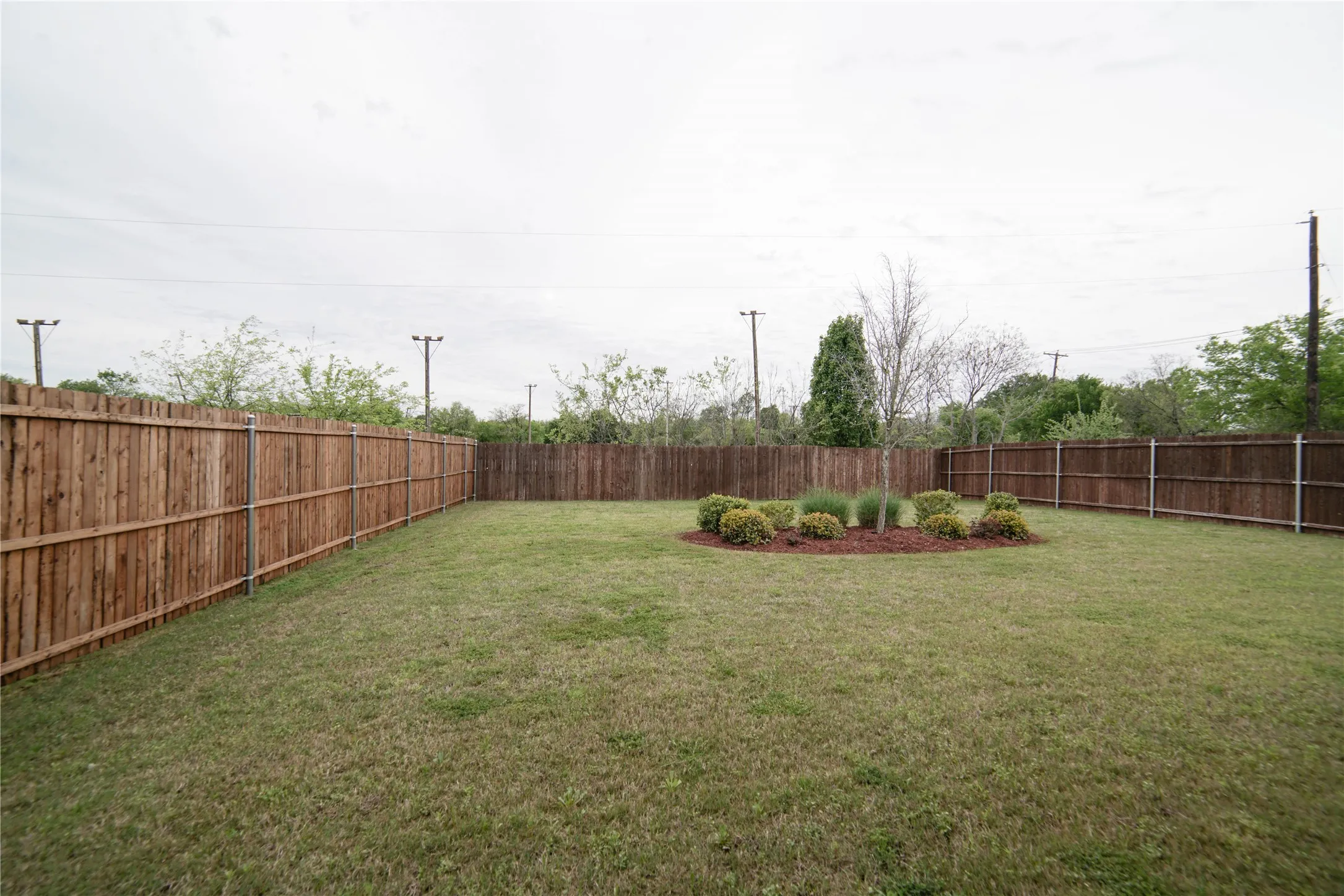 Single Family Residence For Rent in Denton County , 4004 Stone Trail Drive, Denton, Texas 76210, 4 Bedroom, 2 Bathroom, 2 Garage spaces, 1,820 Sqft, built in 2017, mls#21351465, Real Estate Agent in Denton, Homes For Rent in Denton county, Homes For Rent in Denton, Realtor in Denton Texas, Real Estate Brokerage Independent Realty Texas, Luminita Cordes Realtor