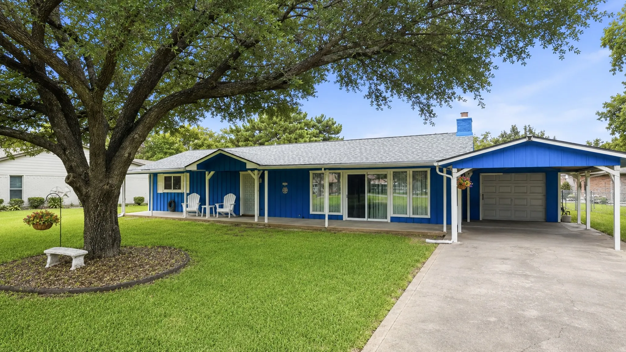 Single Family Residence For Sale in Hood County , 3904 Winding Way, Granbury, Texas 76049, 2 Bedroom, 2 Bathroom, 1 Garage spaces, 1,662 Sqft, built in 1978, mls#21351940, Real Estate Agent in Granbury, Homes For Sale in Hood county, Homes For Sale in Granbury, Realtor in Granbury Texas, Real Estate Brokerage Independent Realty Texas, Luminita Cordes Realtor