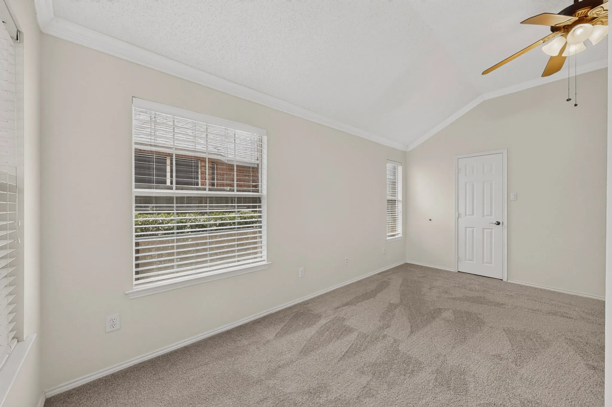 Single Family Residence For Rent in Collin County , 2312 London Drive, Plano, Texas 75025, 3 Bedroom, 2 Bathroom, 2 Garage spaces, 1,514 Sqft, built in 1994, mls#21352077, Real Estate Agent in Plano, Homes For Rent in Collin county, Homes For Rent in Plano, Realtor in Plano Texas, Real Estate Brokerage Independent Realty Texas, Luminita Cordes Realtor