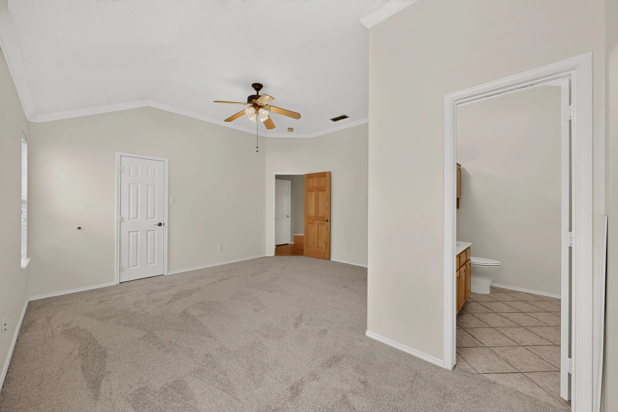 Single Family Residence For Rent in Collin County , 2312 London Drive, Plano, Texas 75025, 3 Bedroom, 2 Bathroom, 2 Garage spaces, 1,514 Sqft, built in 1994, mls#21352077, Real Estate Agent in Plano, Homes For Rent in Collin county, Homes For Rent in Plano, Realtor in Plano Texas, Real Estate Brokerage Independent Realty Texas, Luminita Cordes Realtor