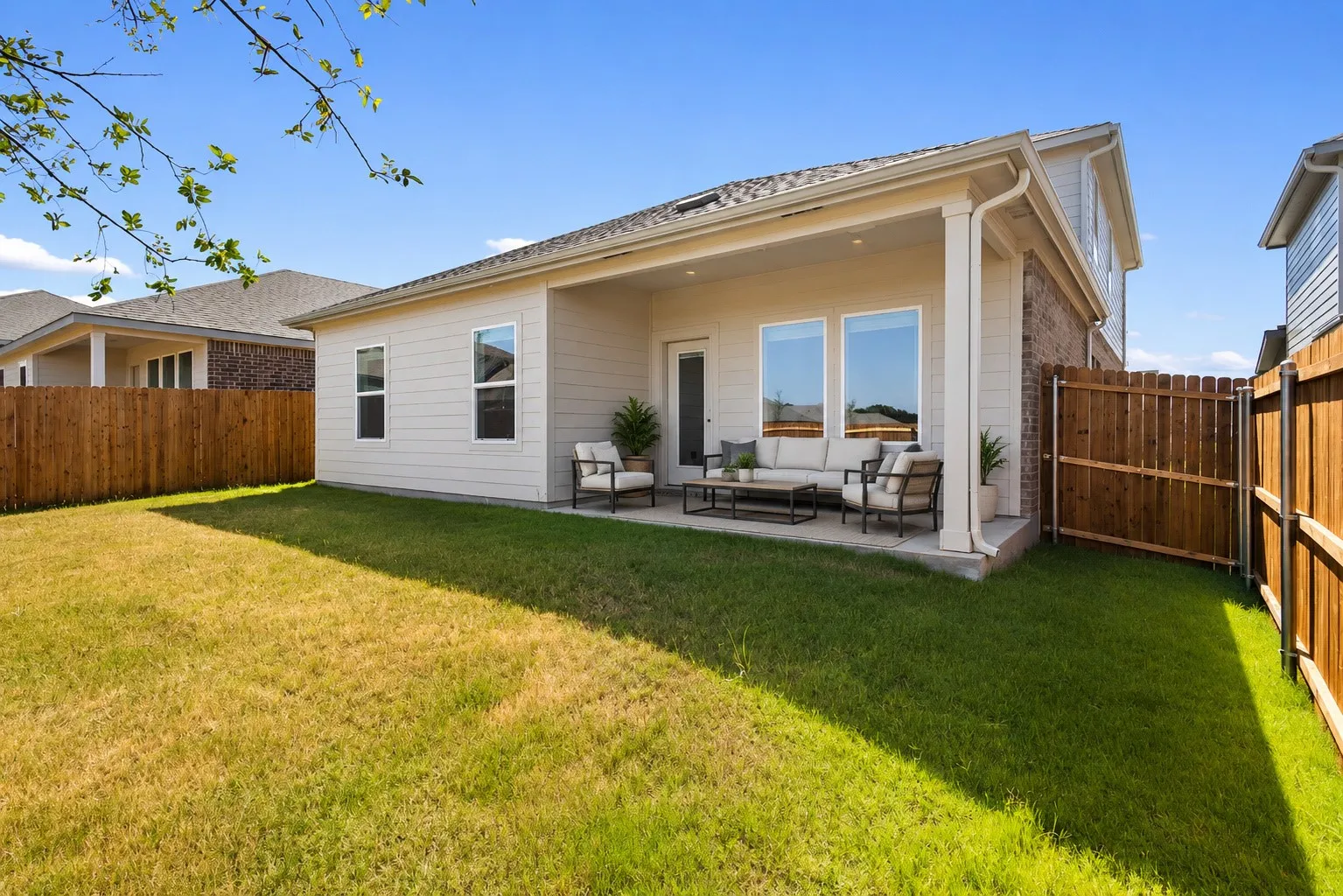 Single Family Residence For Rent in Grayson County , 4611 Carnation Drive, Sherman, Texas 75090, 4 Bedroom, 3 Bathroom, 2 Garage spaces, 2,378 Sqft, built in 2026, mls#21339168, Real Estate Agent in Sherman, Homes For Rent in Grayson county, Homes For Rent in Sherman, Realtor in Sherman Texas, Real Estate Brokerage Independent Realty Texas, Luminita Cordes Realtor