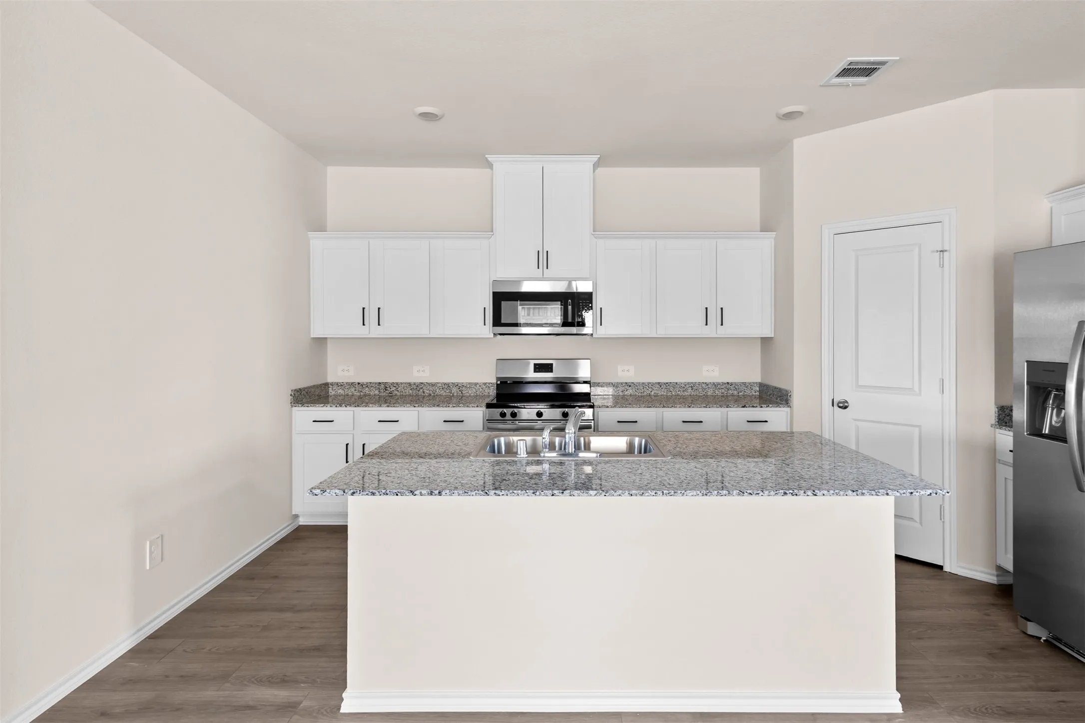Single Family Residence For Rent in Grayson County , 4611 Carnation Drive, Sherman, Texas 75090, 4 Bedroom, 3 Bathroom, 2 Garage spaces, 2,378 Sqft, built in 2026, mls#21339168, Real Estate Agent in Sherman, Homes For Rent in Grayson county, Homes For Rent in Sherman, Realtor in Sherman Texas, Real Estate Brokerage Independent Realty Texas, Luminita Cordes Realtor