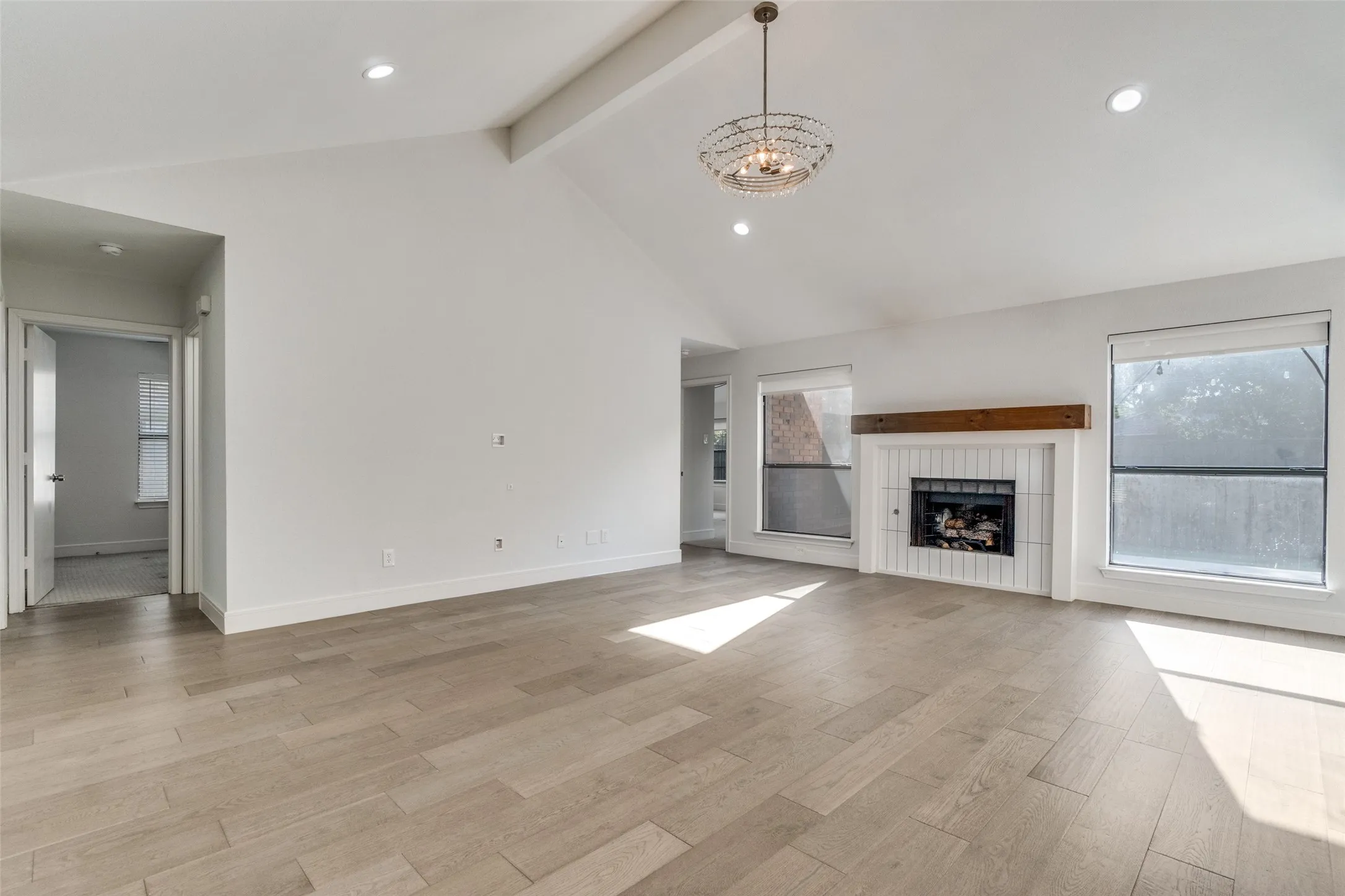 Single Family Residence For Sale in Dallas County , 2113 Mc Intosh Drive, Garland, Texas 75040, 3 Bedroom, 2 Bathroom, 2 Garage spaces, 1,477 Sqft, built in 1986, mls#21353263, Real Estate Agent in Garland, Homes For Sale in Dallas county, Homes For Sale in Garland, Realtor in Garland Texas, Real Estate Brokerage Independent Realty Texas, Luminita Cordes Realtor