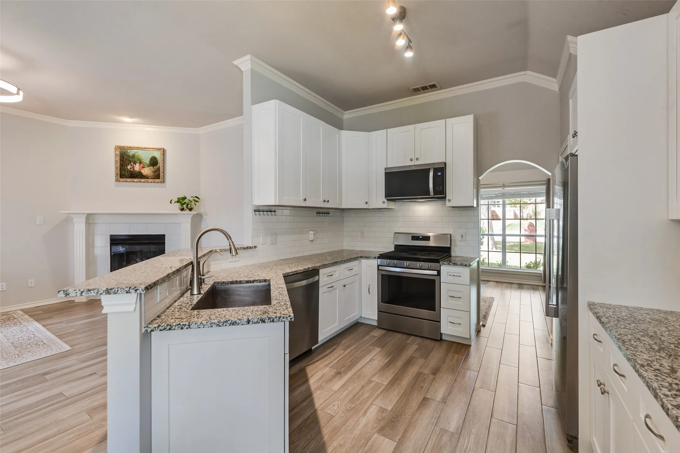 Single Family Residence For Sale in Denton County , 3610 Rodale Way, Dallas, Texas 75287, 3 Bedroom, 2 Bathroom, 2 Garage spaces, 1,553 Sqft, built in 1998, mls#21353304, Real Estate Agent in Dallas, Homes For Sale in Denton county, Homes For Sale in Dallas, Realtor in Dallas Texas, Real Estate Brokerage Independent Realty Texas, Luminita Cordes Realtor