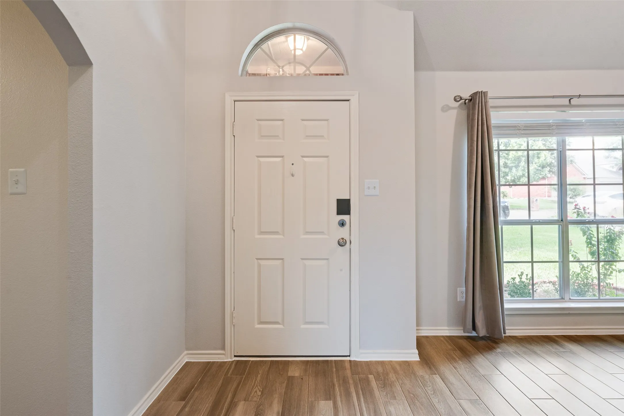 Single Family Residence For Sale in Denton County , 3610 Rodale Way, Dallas, Texas 75287, 3 Bedroom, 2 Bathroom, 2 Garage spaces, 1,553 Sqft, built in 1998, mls#21353304, Real Estate Agent in Dallas, Homes For Sale in Denton county, Homes For Sale in Dallas, Realtor in Dallas Texas, Real Estate Brokerage Independent Realty Texas, Luminita Cordes Realtor