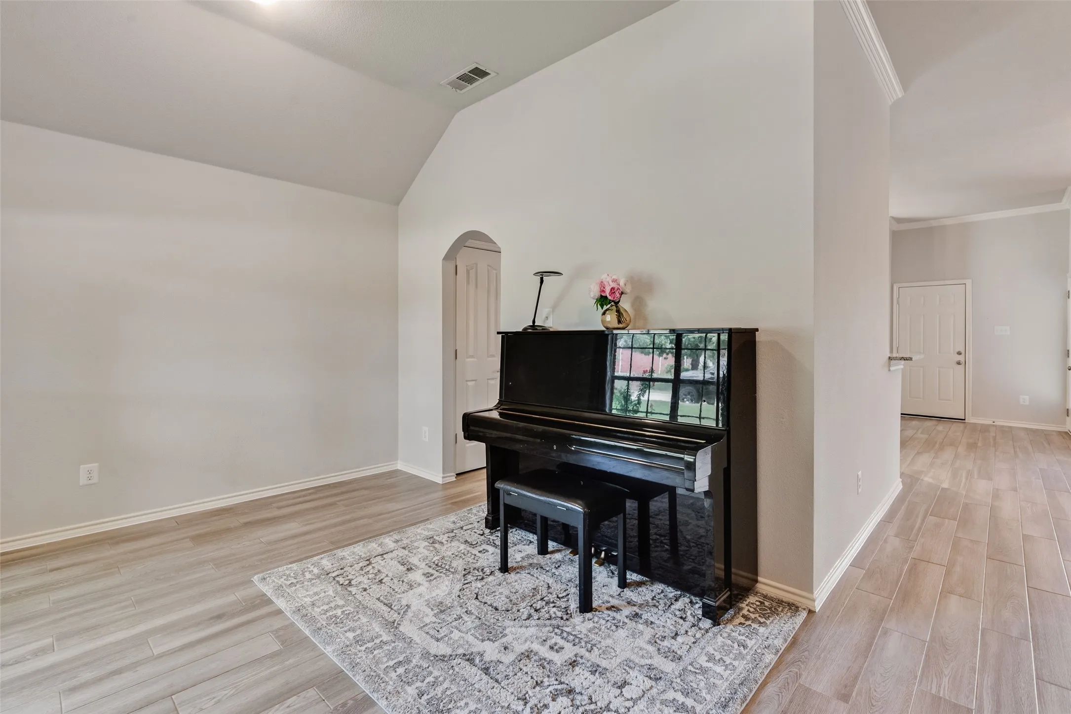Single Family Residence For Sale in Denton County , 3610 Rodale Way, Dallas, Texas 75287, 3 Bedroom, 2 Bathroom, 2 Garage spaces, 1,553 Sqft, built in 1998, mls#21353304, Real Estate Agent in Dallas, Homes For Sale in Denton county, Homes For Sale in Dallas, Realtor in Dallas Texas, Real Estate Brokerage Independent Realty Texas, Luminita Cordes Realtor