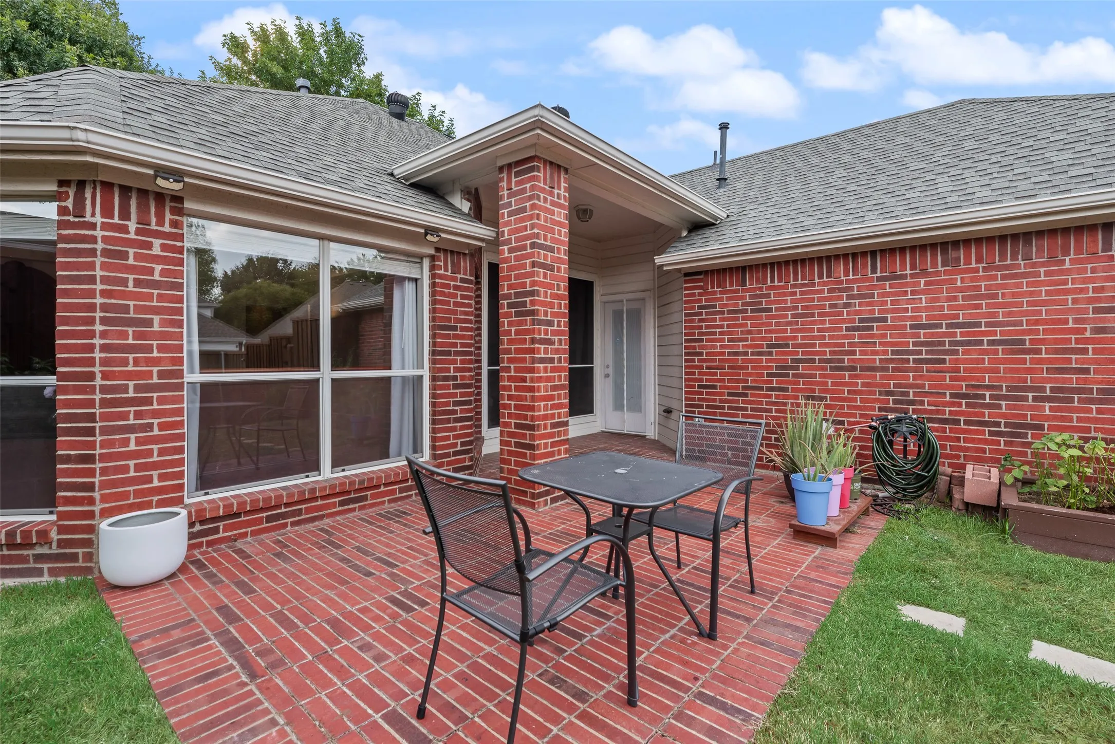 Single Family Residence For Sale in Denton County , 3610 Rodale Way, Dallas, Texas 75287, 3 Bedroom, 2 Bathroom, 2 Garage spaces, 1,553 Sqft, built in 1998, mls#21353304, Real Estate Agent in Dallas, Homes For Sale in Denton county, Homes For Sale in Dallas, Realtor in Dallas Texas, Real Estate Brokerage Independent Realty Texas, Luminita Cordes Realtor