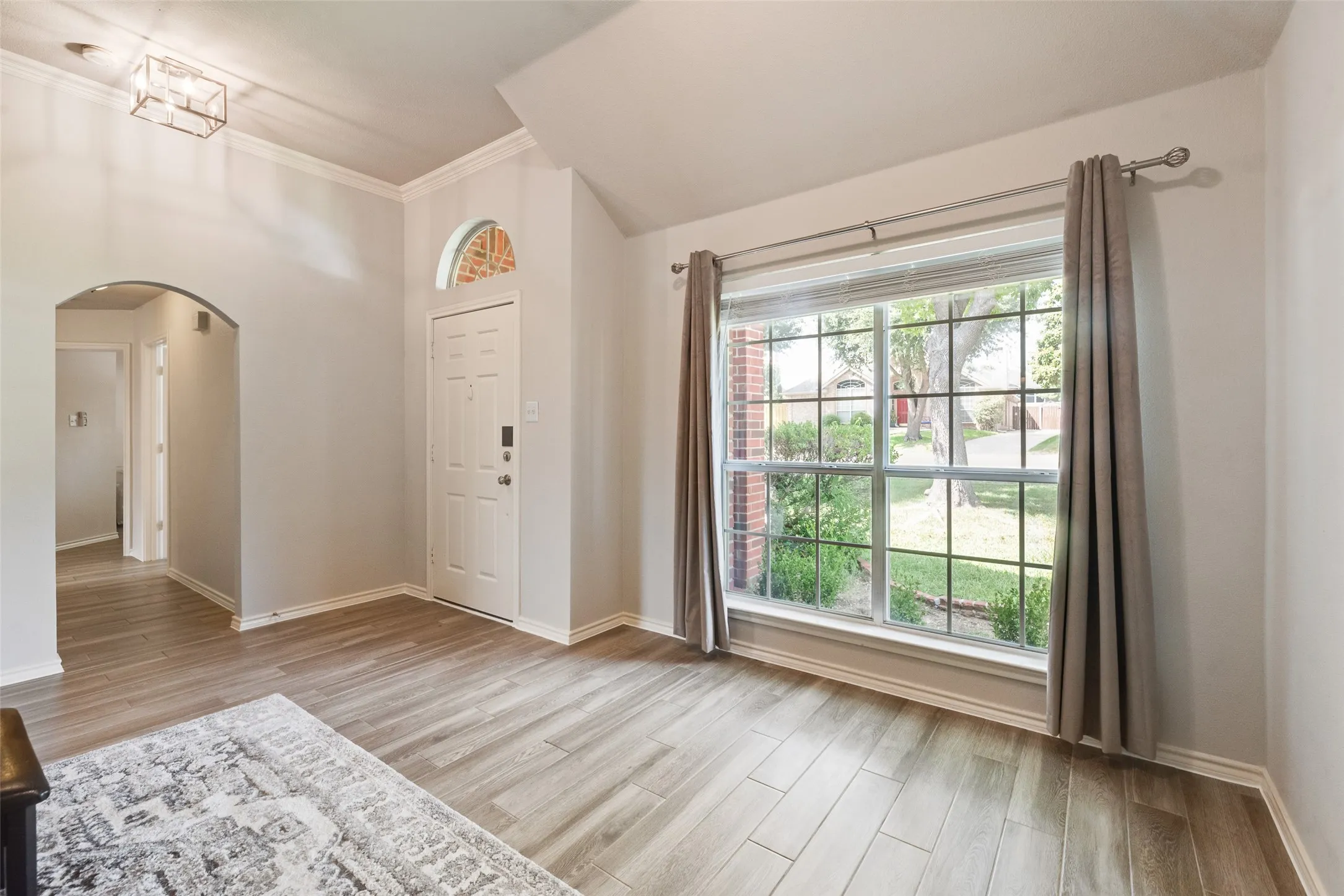 Single Family Residence For Sale in Denton County , 3610 Rodale Way, Dallas, Texas 75287, 3 Bedroom, 2 Bathroom, 2 Garage spaces, 1,553 Sqft, built in 1998, mls#21353304, Real Estate Agent in Dallas, Homes For Sale in Denton county, Homes For Sale in Dallas, Realtor in Dallas Texas, Real Estate Brokerage Independent Realty Texas, Luminita Cordes Realtor