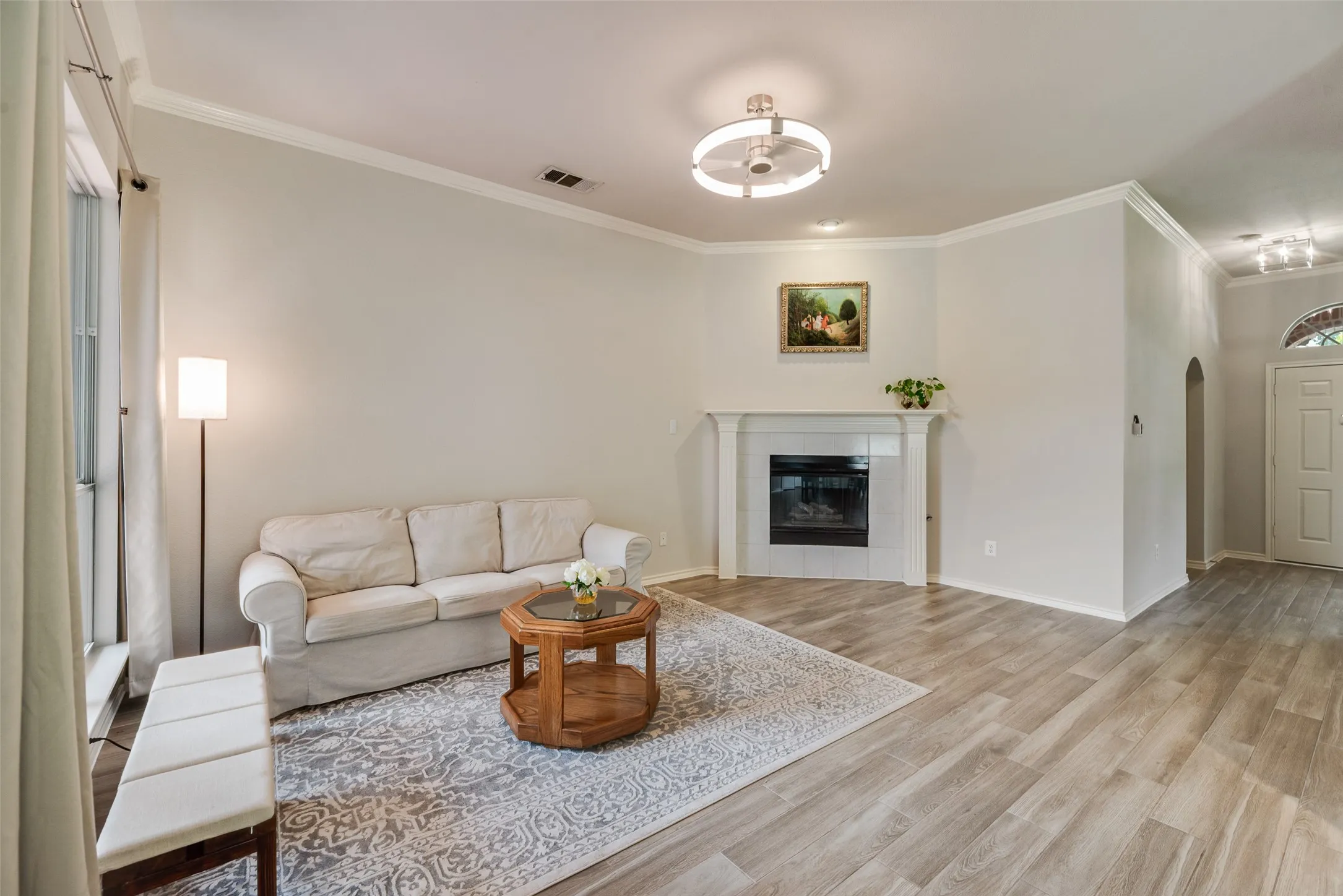 Single Family Residence For Sale in Denton County , 3610 Rodale Way, Dallas, Texas 75287, 3 Bedroom, 2 Bathroom, 2 Garage spaces, 1,553 Sqft, built in 1998, mls#21353304, Real Estate Agent in Dallas, Homes For Sale in Denton county, Homes For Sale in Dallas, Realtor in Dallas Texas, Real Estate Brokerage Independent Realty Texas, Luminita Cordes Realtor