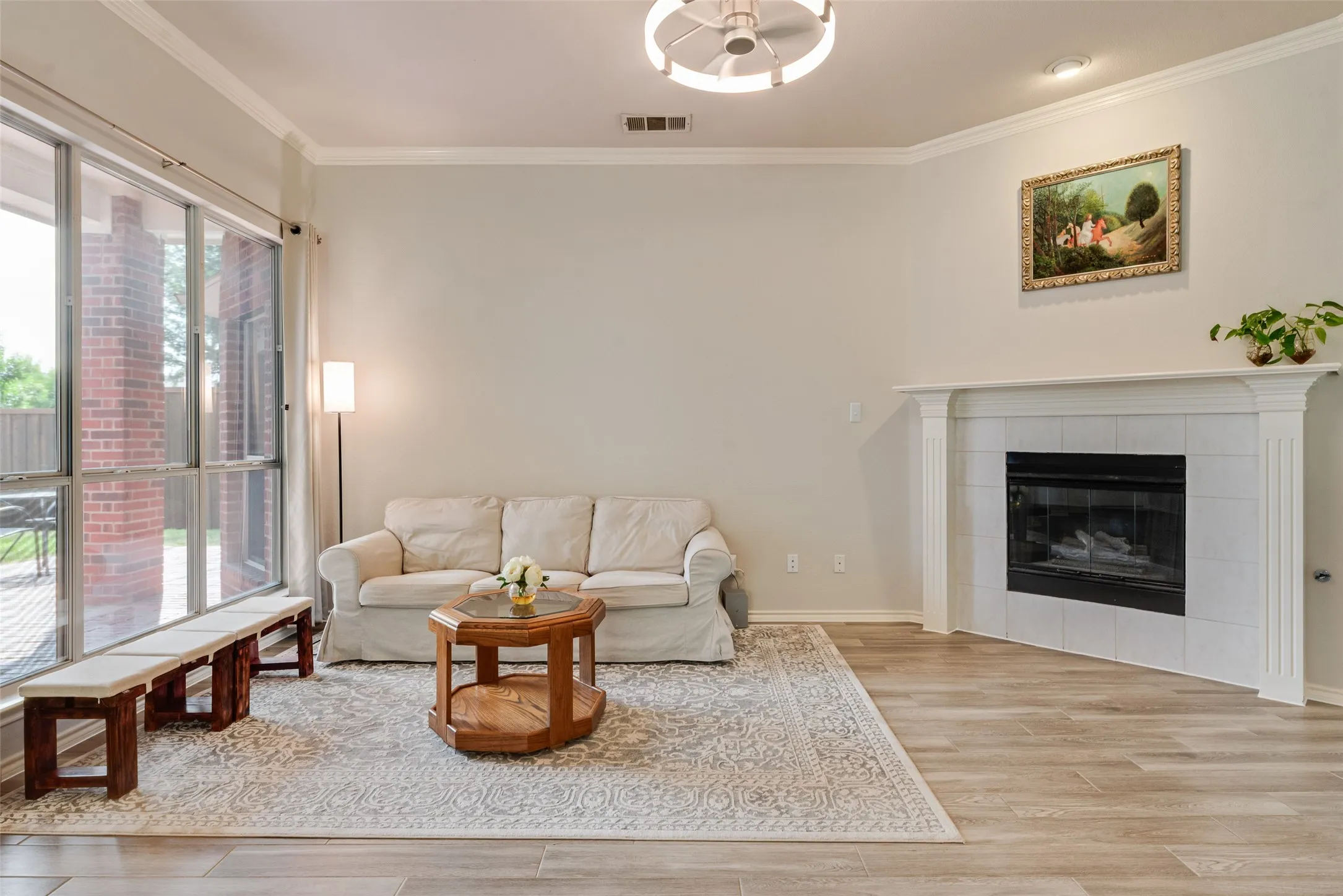 Single Family Residence For Sale in Denton County , 3610 Rodale Way, Dallas, Texas 75287, 3 Bedroom, 2 Bathroom, 2 Garage spaces, 1,553 Sqft, built in 1998, mls#21353304, Real Estate Agent in Dallas, Homes For Sale in Denton county, Homes For Sale in Dallas, Realtor in Dallas Texas, Real Estate Brokerage Independent Realty Texas, Luminita Cordes Realtor