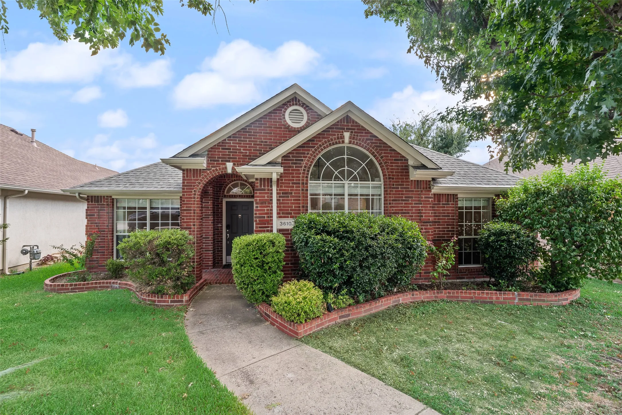 Single Family Residence For Sale in Denton County , 3610 Rodale Way, Dallas, Texas 75287, 3 Bedroom, 2 Bathroom, 2 Garage spaces, 1,553 Sqft, built in 1998, mls#21353304, Real Estate Agent in Dallas, Homes For Sale in Denton county, Homes For Sale in Dallas, Realtor in Dallas Texas, Real Estate Brokerage Independent Realty Texas, Luminita Cordes Realtor