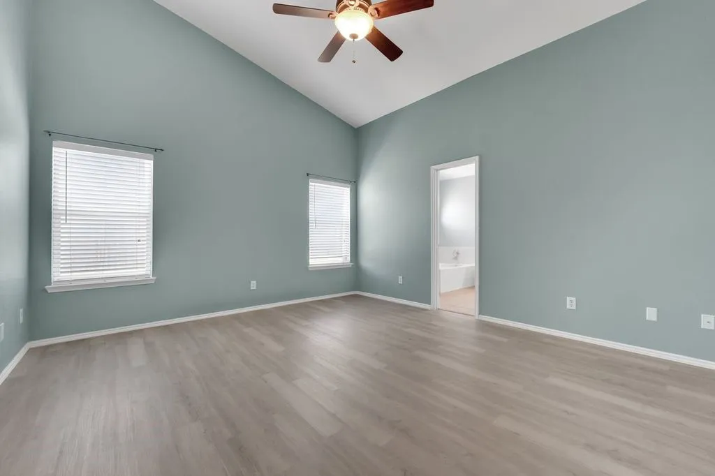 Single Family Residence For Sale in Denton County , 1913 Grand Fir Drive, Little Elm, Texas 75068, 4 Bedroom, 2 Bathroom, 2 Garage spaces, 2,048 Sqft, built in 2004, mls#21353315, Real Estate Agent in Little Elm, Homes For Sale in Denton county, Homes For Sale in Little Elm, Realtor in Little Elm Texas, Real Estate Brokerage Independent Realty Texas, Luminita Cordes Realtor