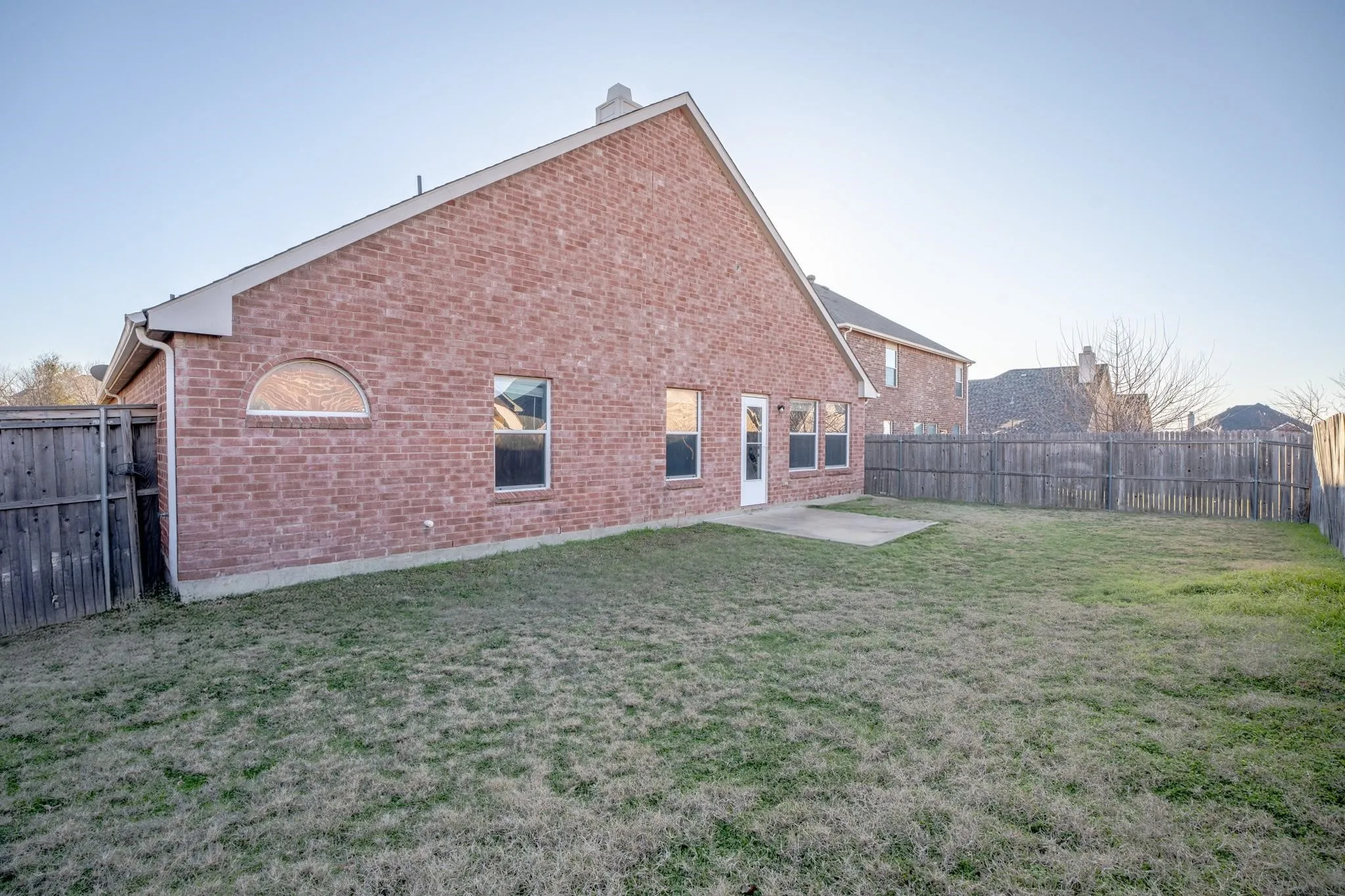Single Family Residence For Sale in Denton County , 1913 Grand Fir Drive, Little Elm, Texas 75068, 4 Bedroom, 2 Bathroom, 2 Garage spaces, 2,048 Sqft, built in 2004, mls#21353315, Real Estate Agent in Little Elm, Homes For Sale in Denton county, Homes For Sale in Little Elm, Realtor in Little Elm Texas, Real Estate Brokerage Independent Realty Texas, Luminita Cordes Realtor